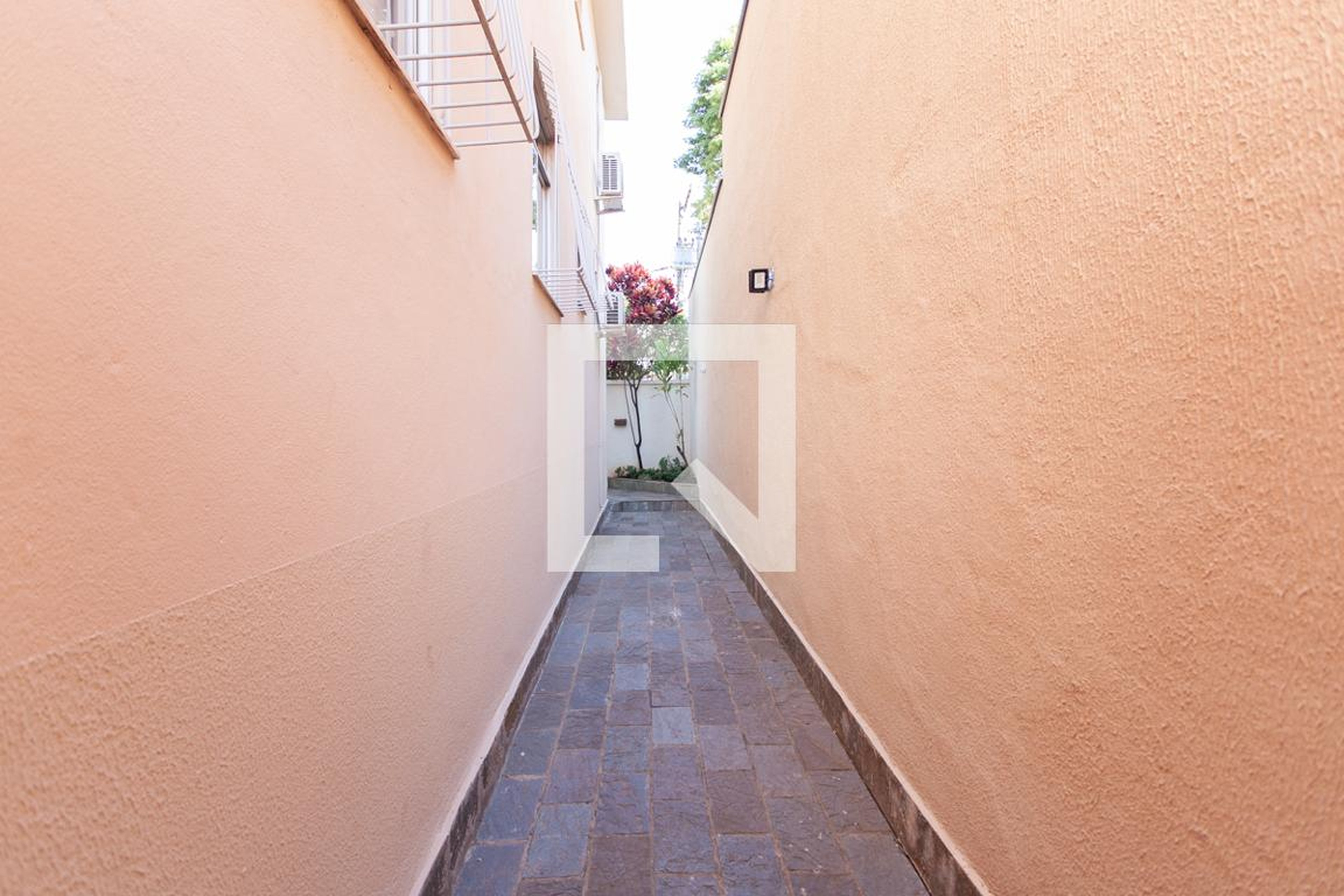 Entrada do prédio - null