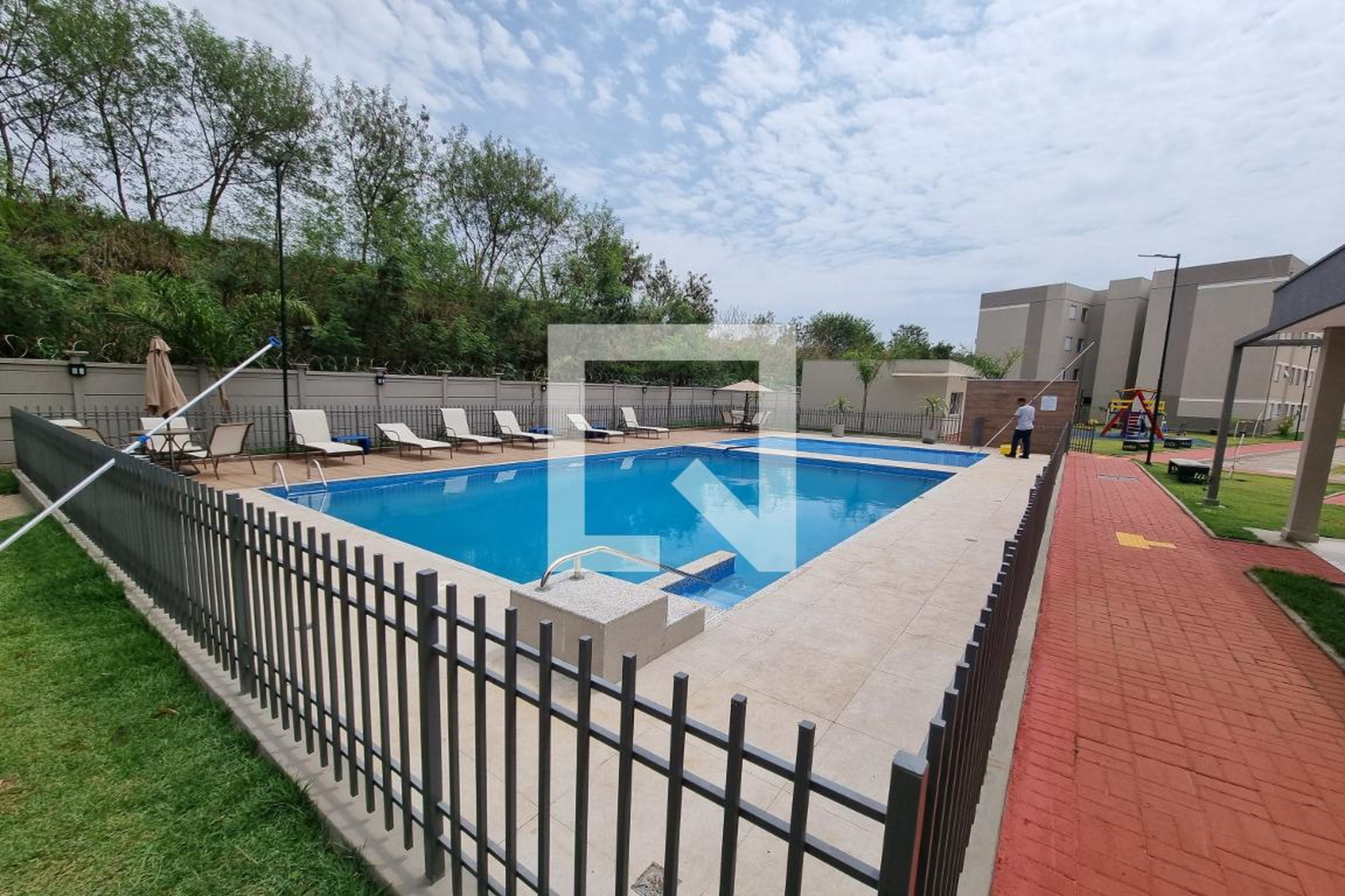 Piscina - Parque dos Lirios