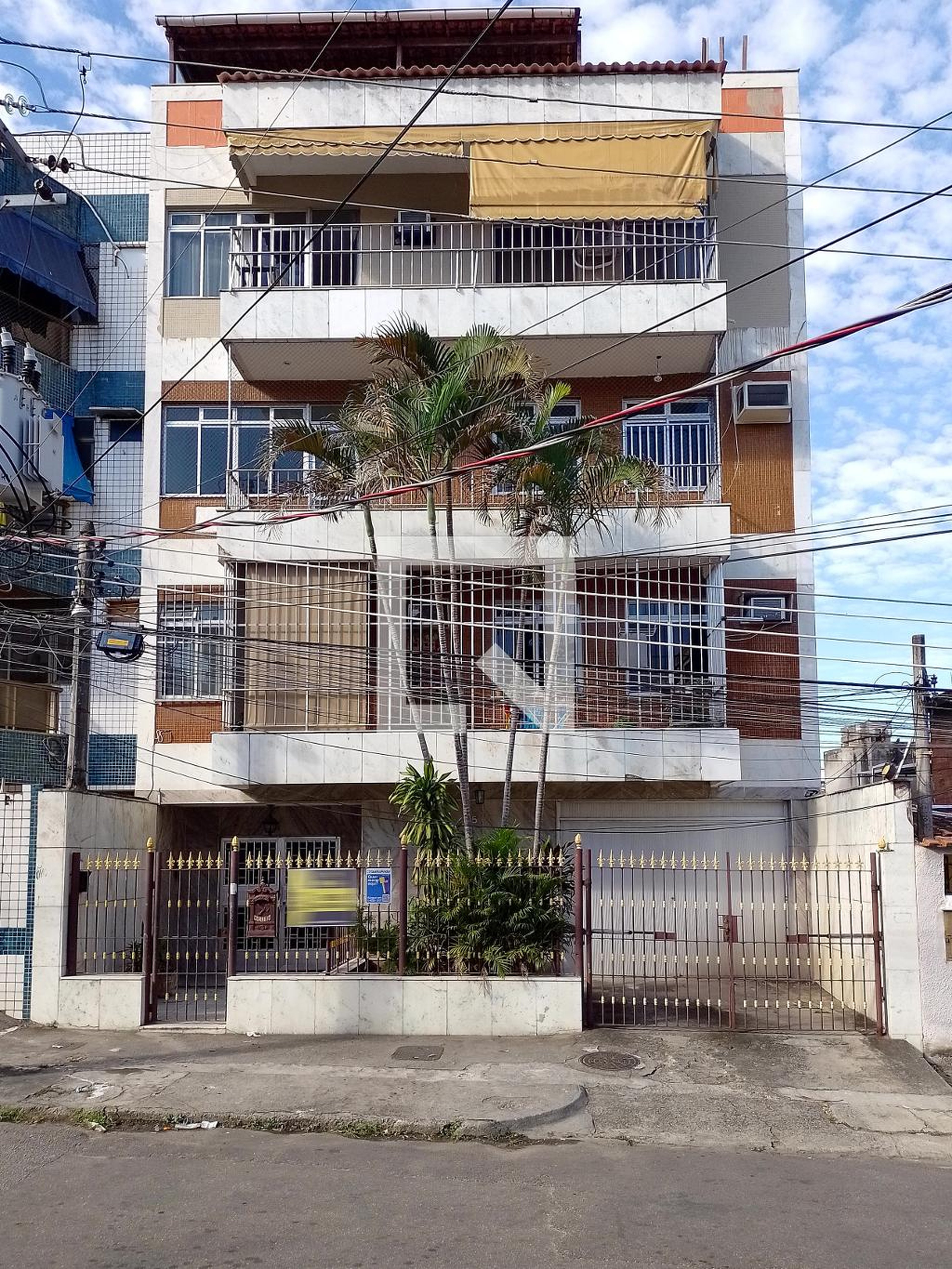 Fachada Condomínio em Rua Jaracatiá, 115