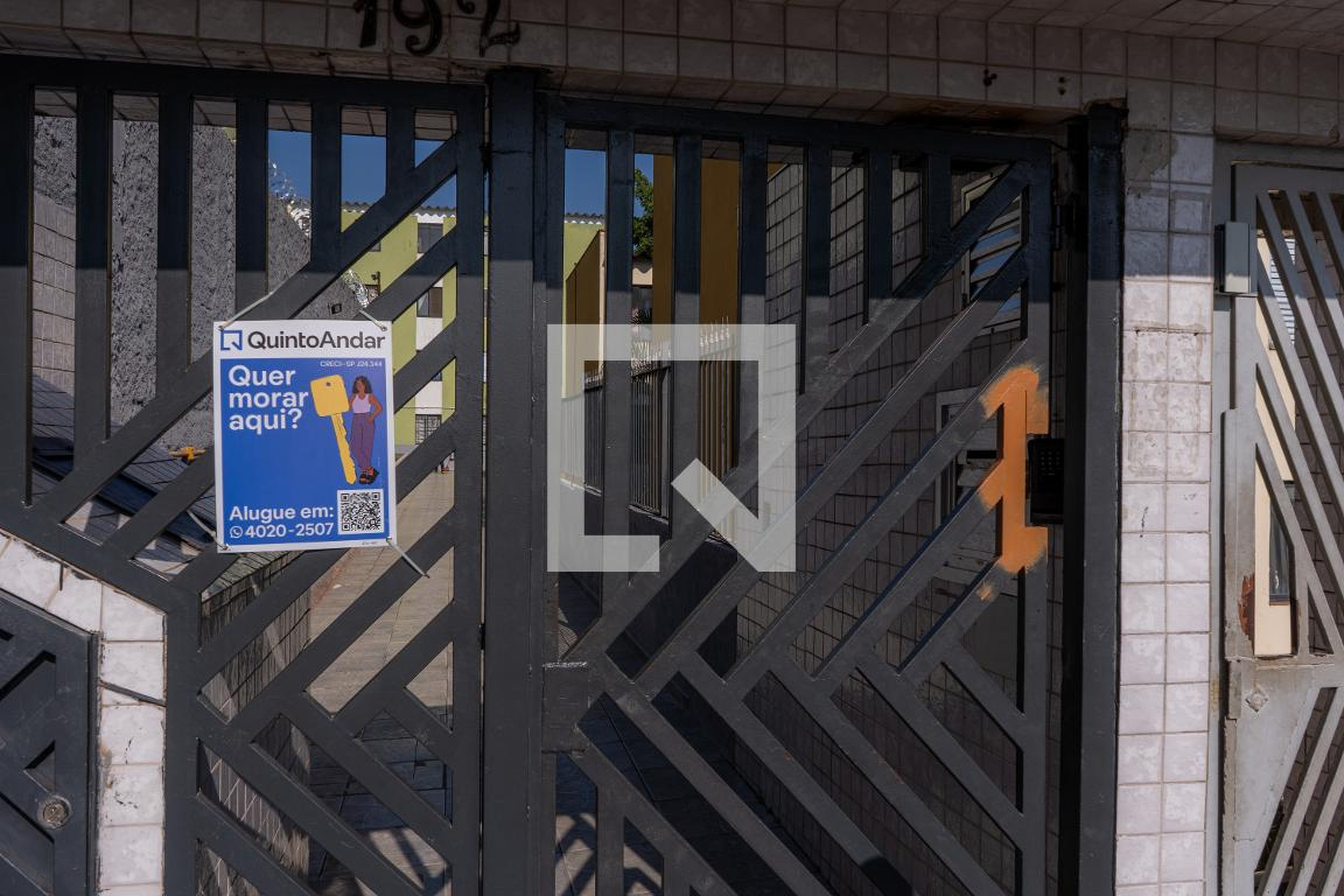 Fachada Condomínio em Rua Anésio João da Silva, 192