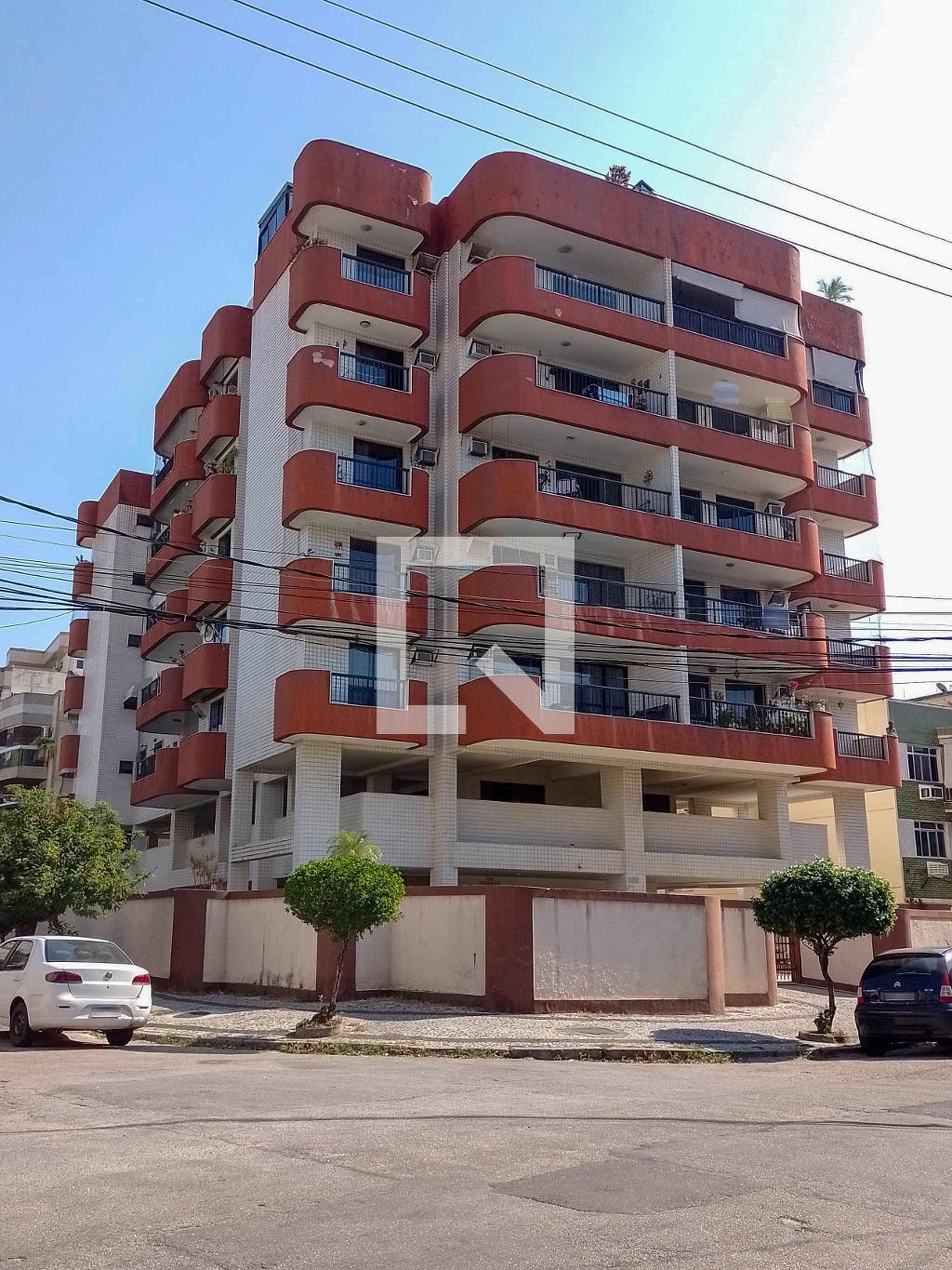 Fachada Condomínio em Rua Ouro Branco, 294