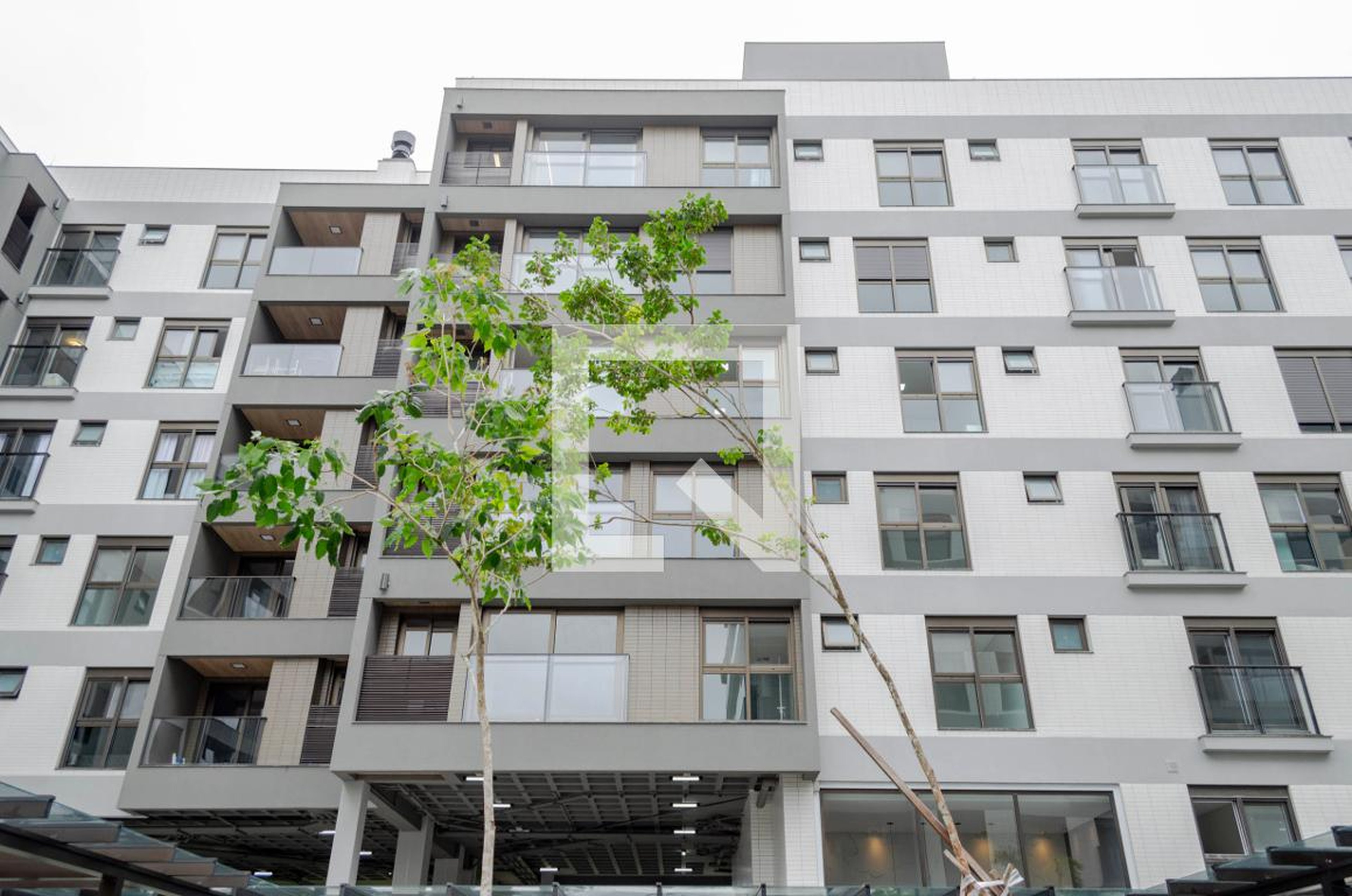 Fachada Condomínio em Avenida dos Salmões, 535