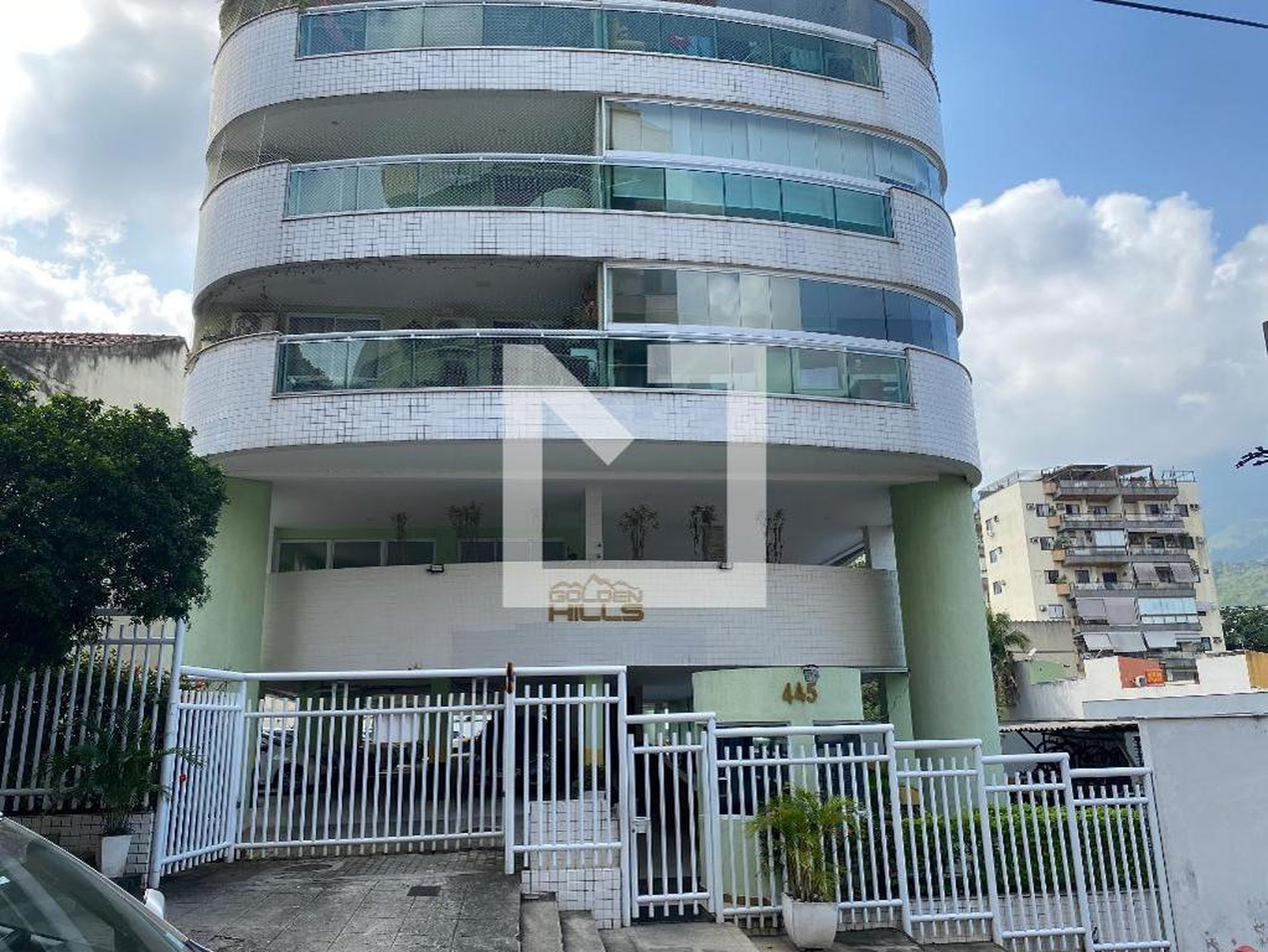 Fachada Condomínio em Rua Tirol, 445