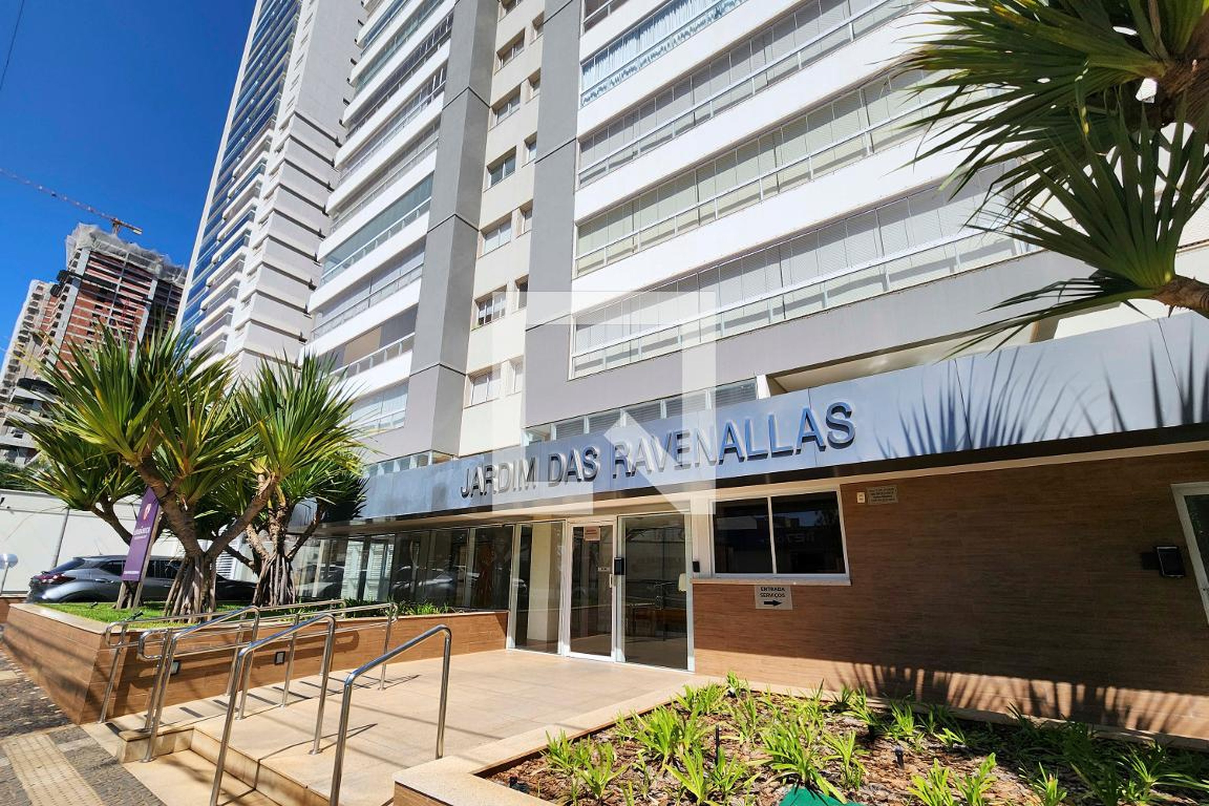 Fachada Condomínio Jardim das Ravenallas