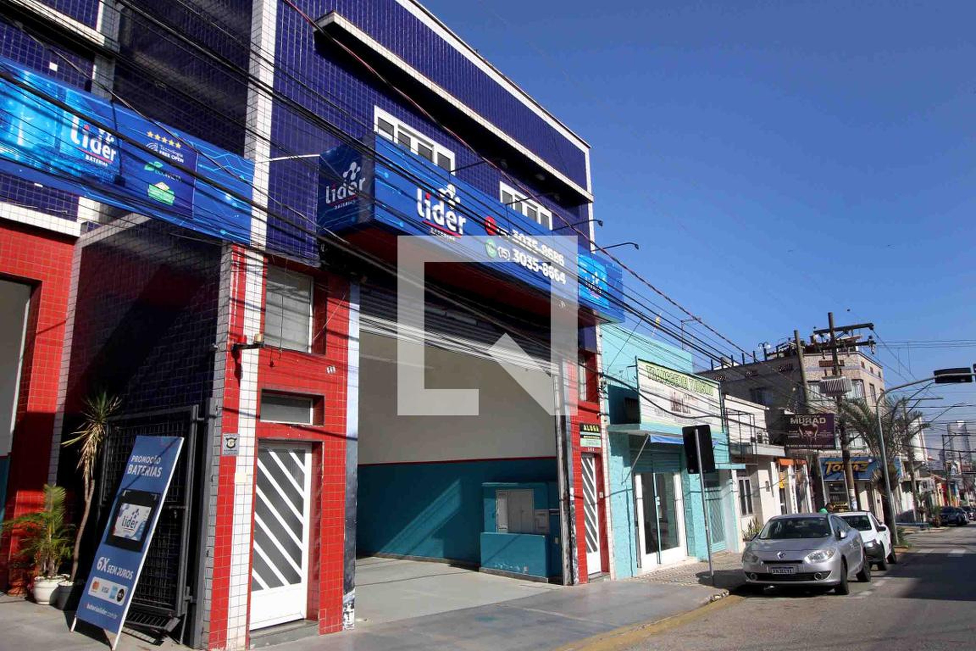 Fachada Condomínio em Rua Coronel Nogueira Padilha, 548