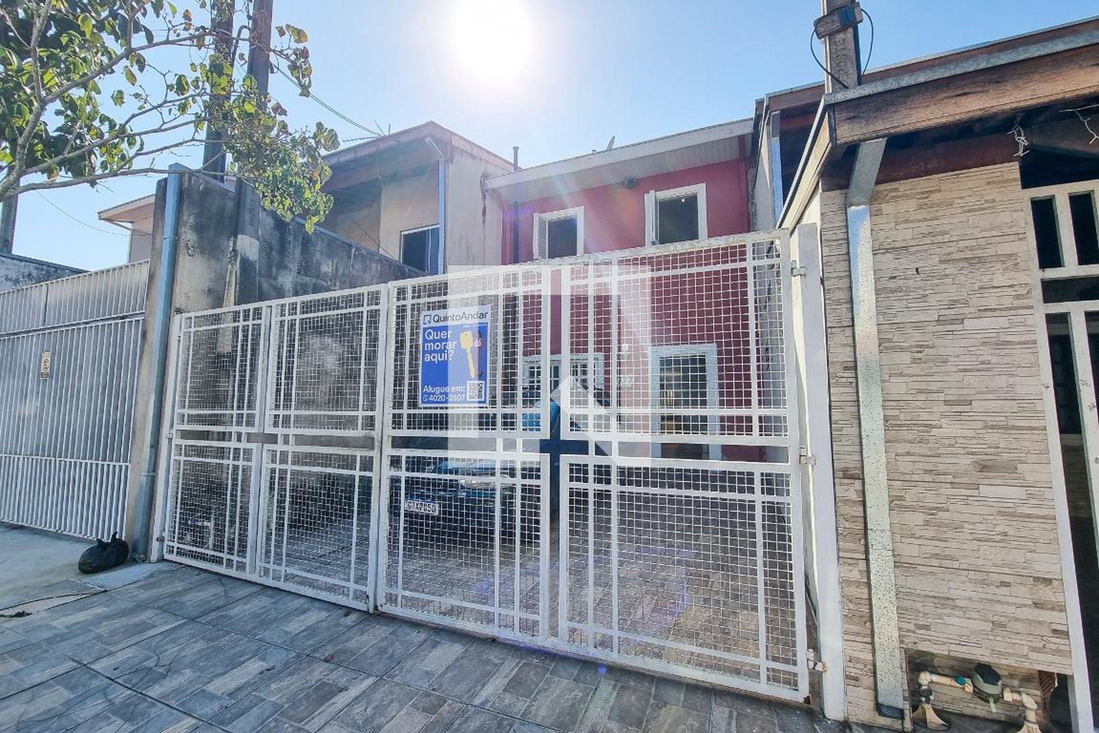 Fachada Condomínio em Rua Maria Rita de Pinho, 277