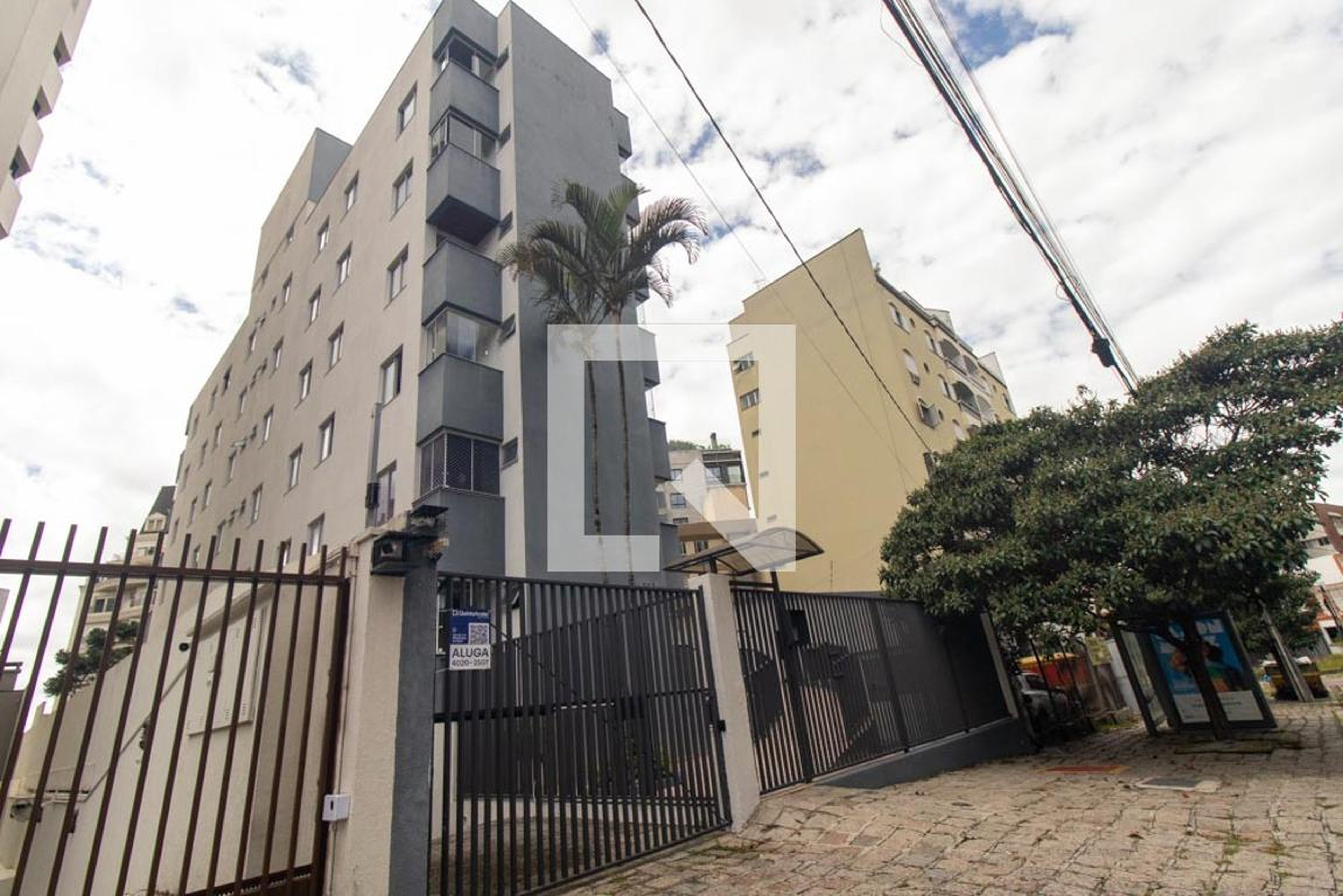 Fachada do Condomínio Condomínio Batel Vip
