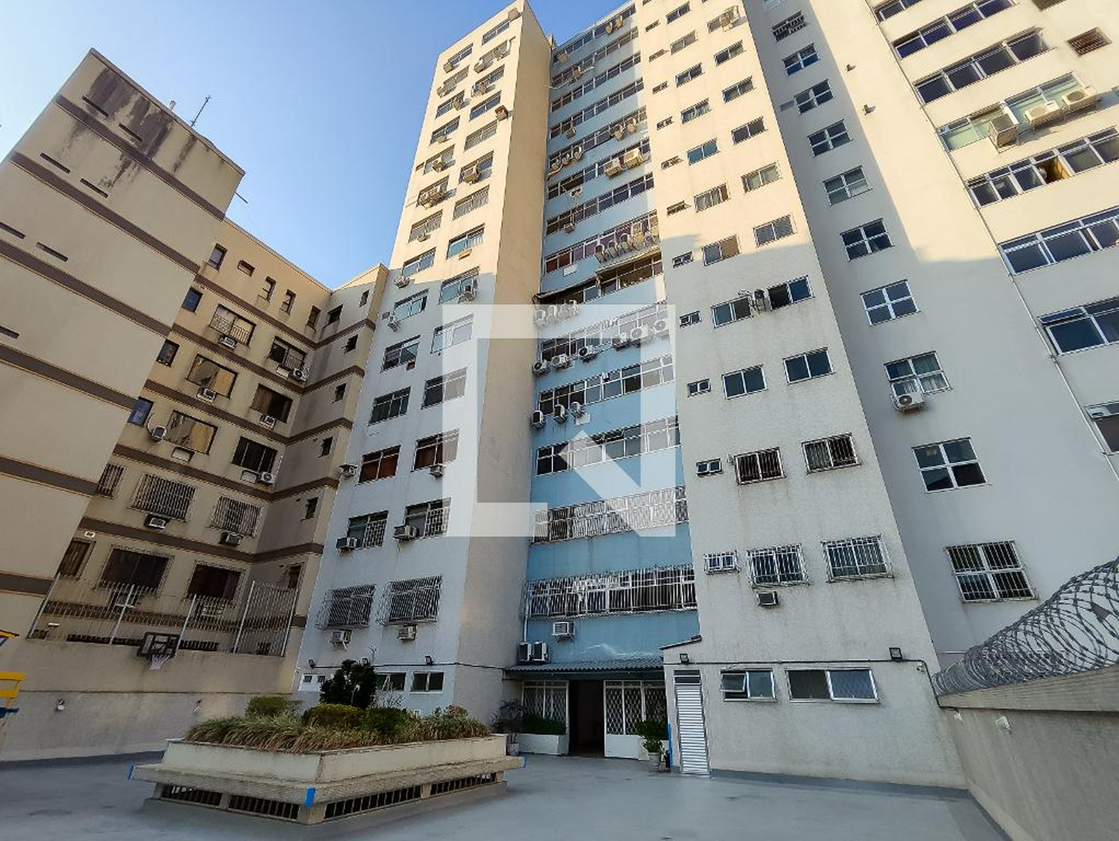 Fachada do Prédio Condomínio em Rua Itacuruçá, 60