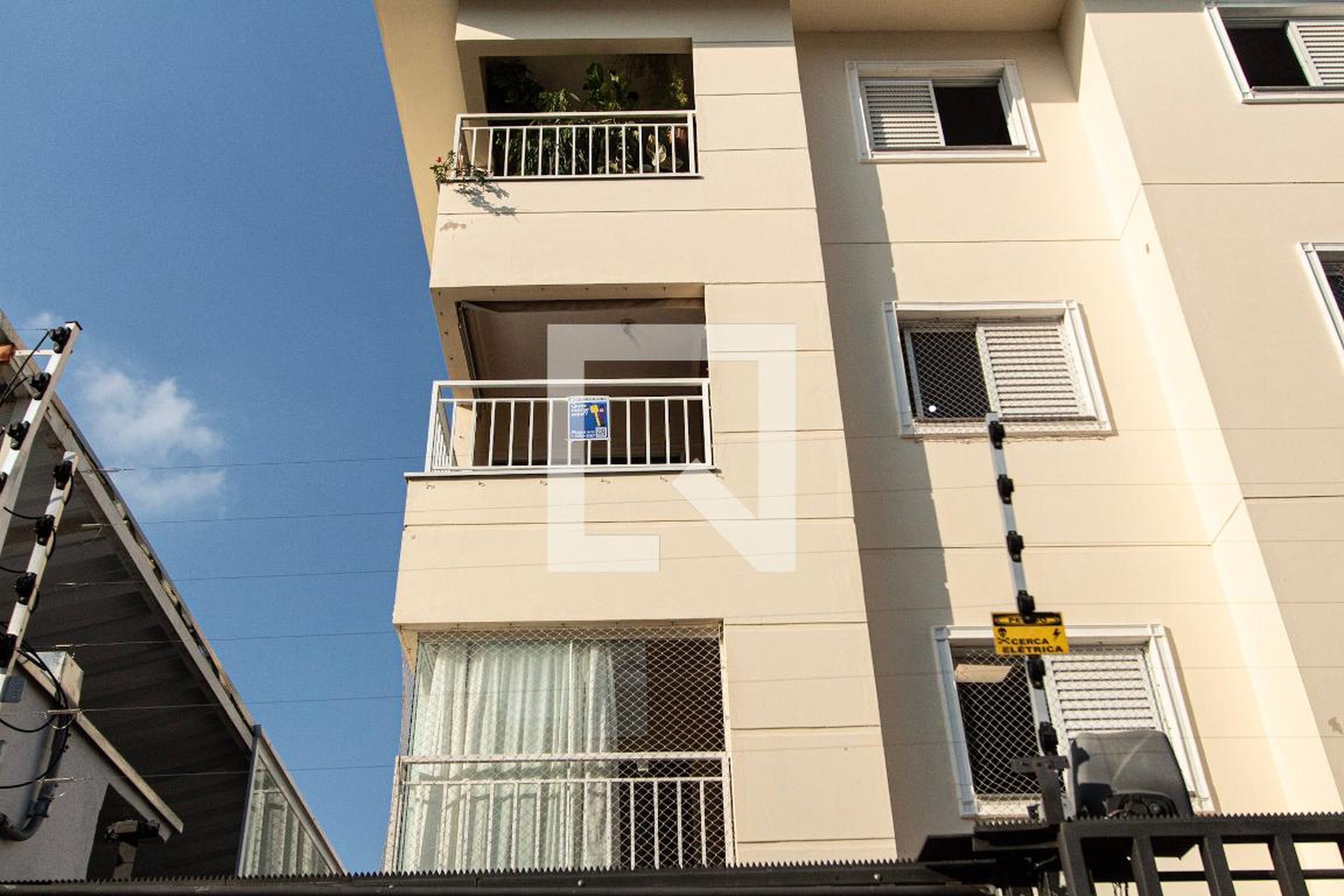 Fachada Condomínio em Rua Luxemburgo, 59