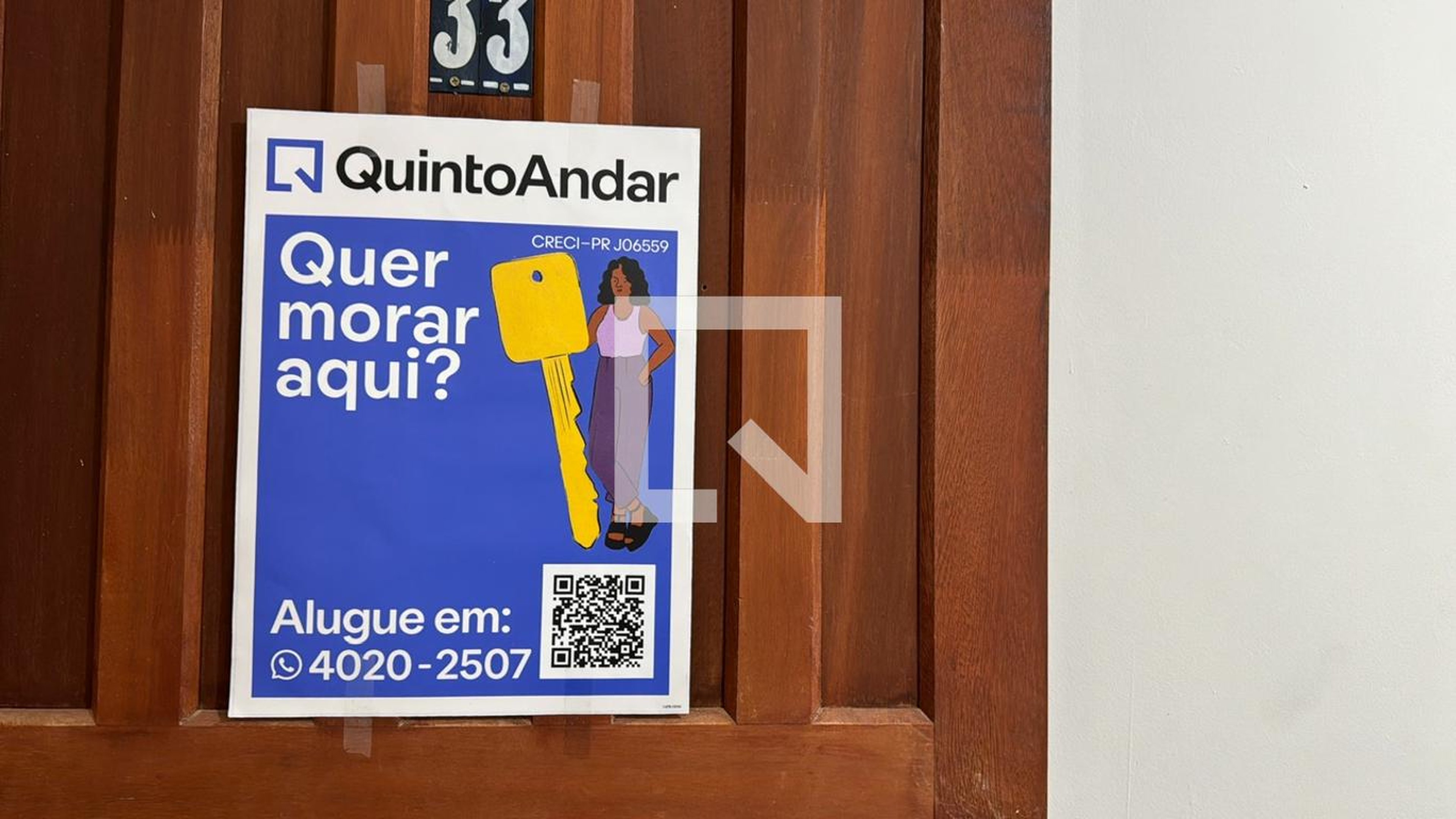 Fachada Condomínio em Rua Laura Lopes Latuf, 250