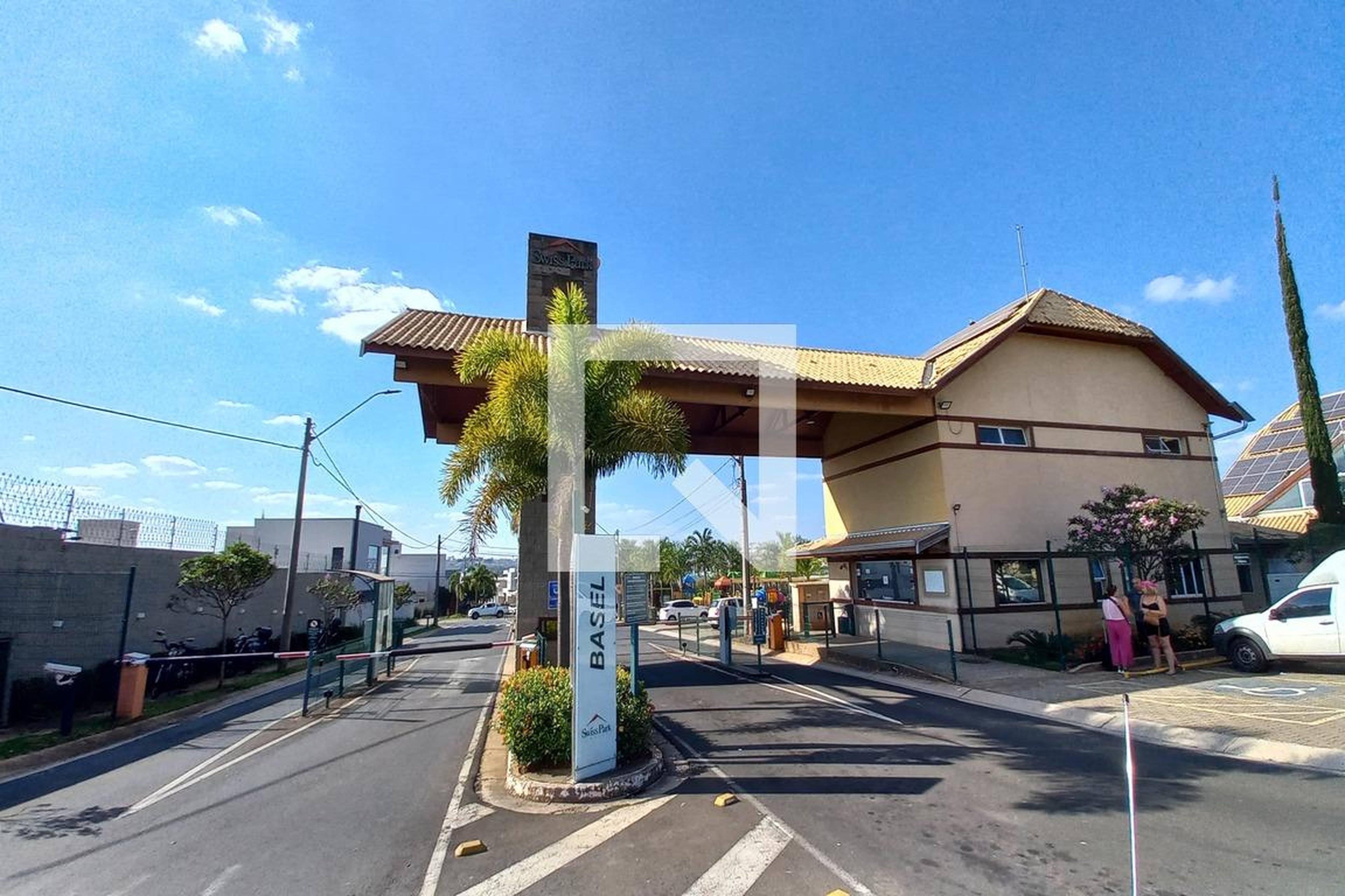 Fachada do Prédio Condomínio em Rua Atílio Hercoli, 112