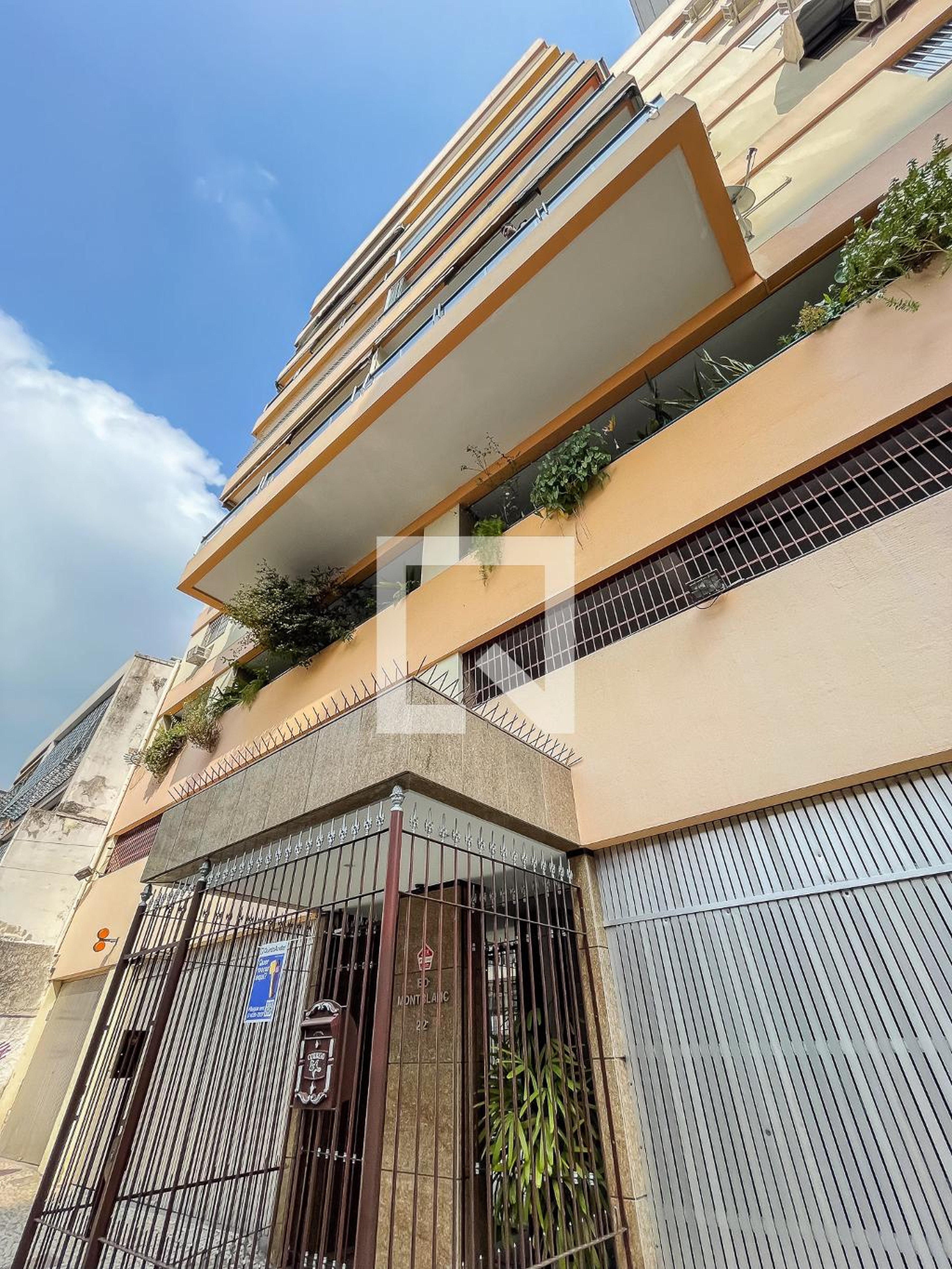 Fachada Edifício Mont Blanc