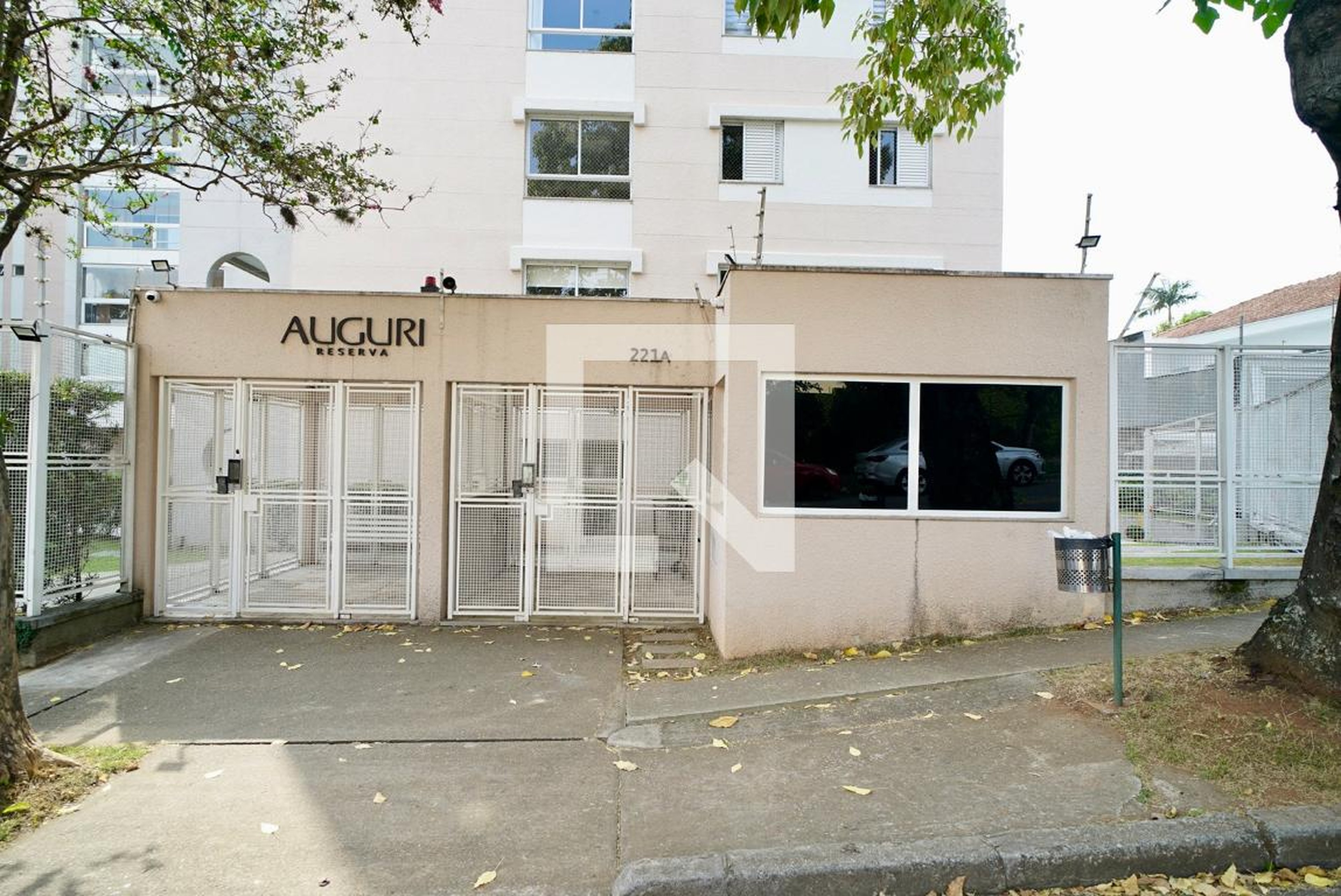 Fachada do Condomínio Condomínio Auguri