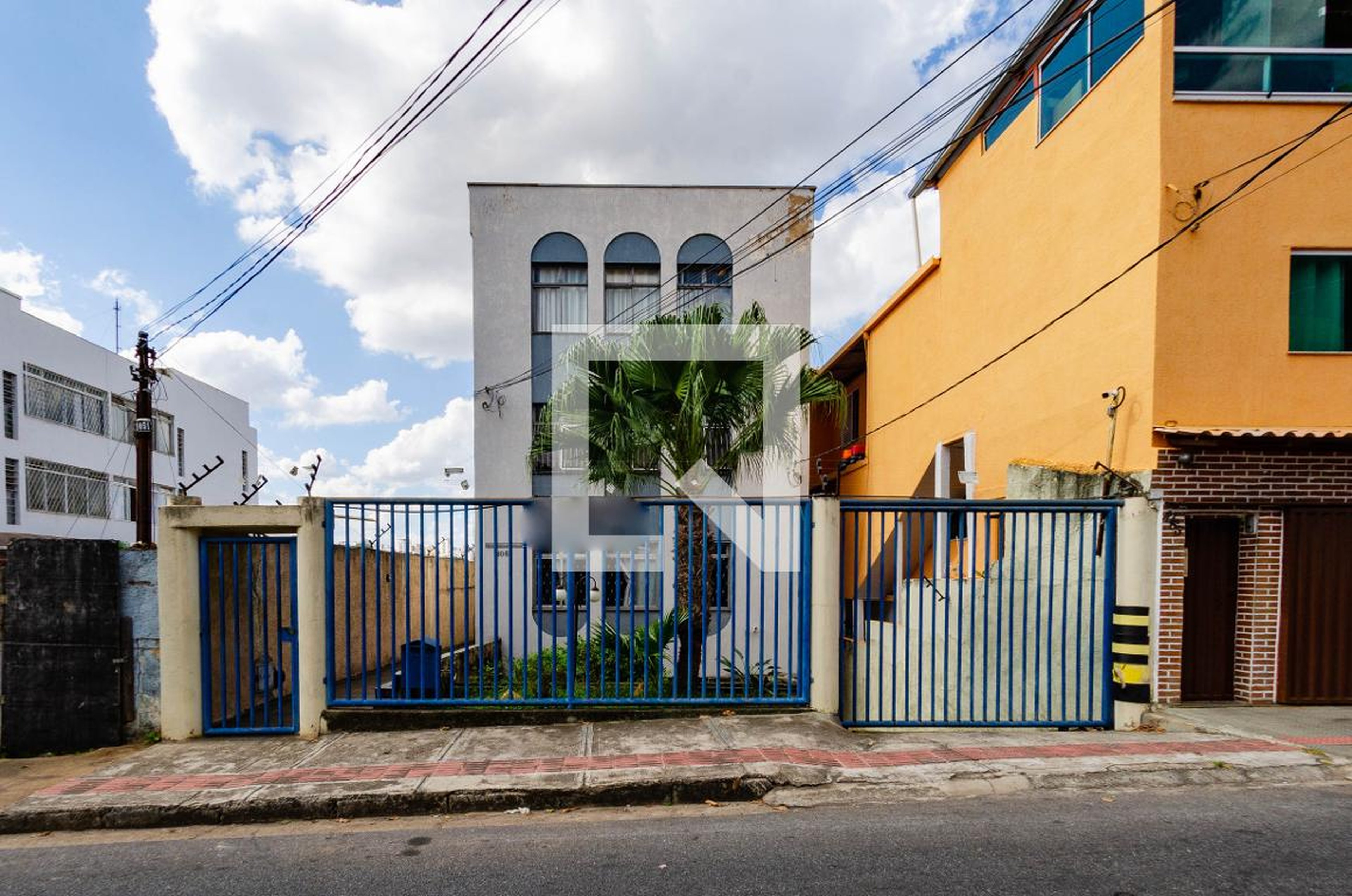 Fachada Condomínio em Rua Indiana, 1061