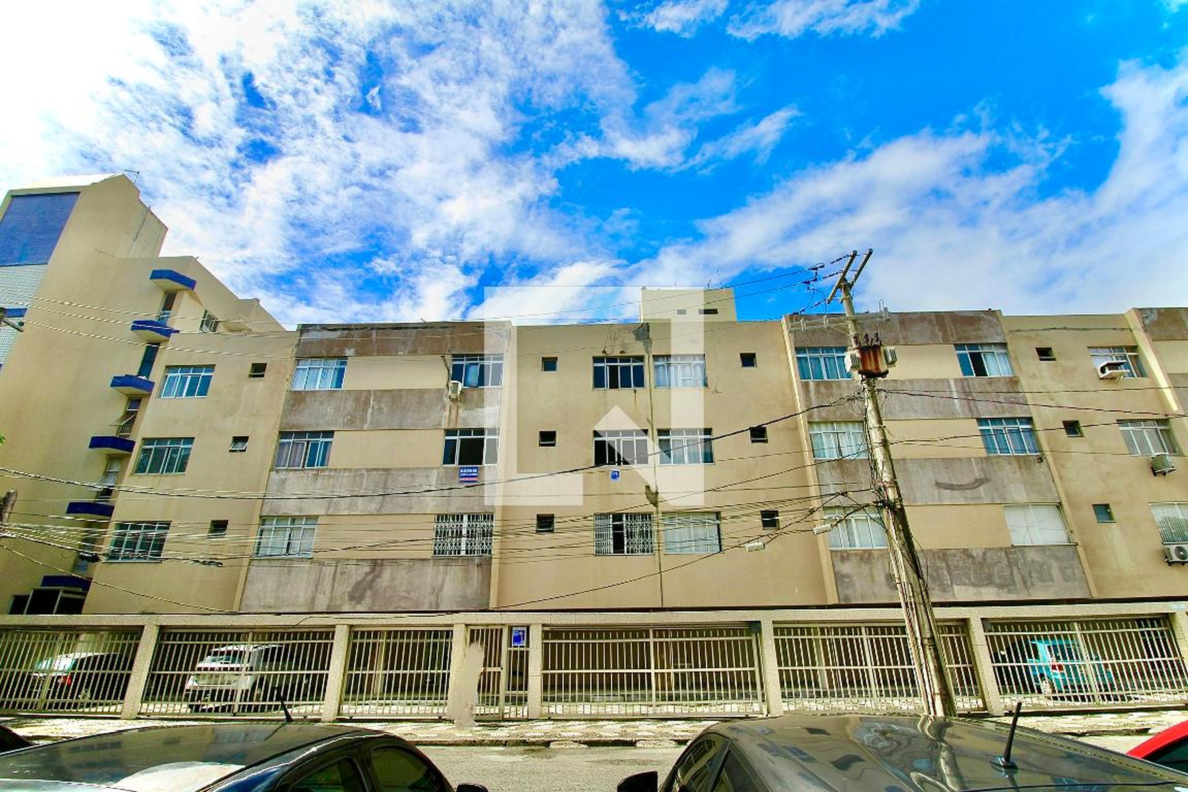 Fachada Condomínio em Rua Mato Grosso, 156