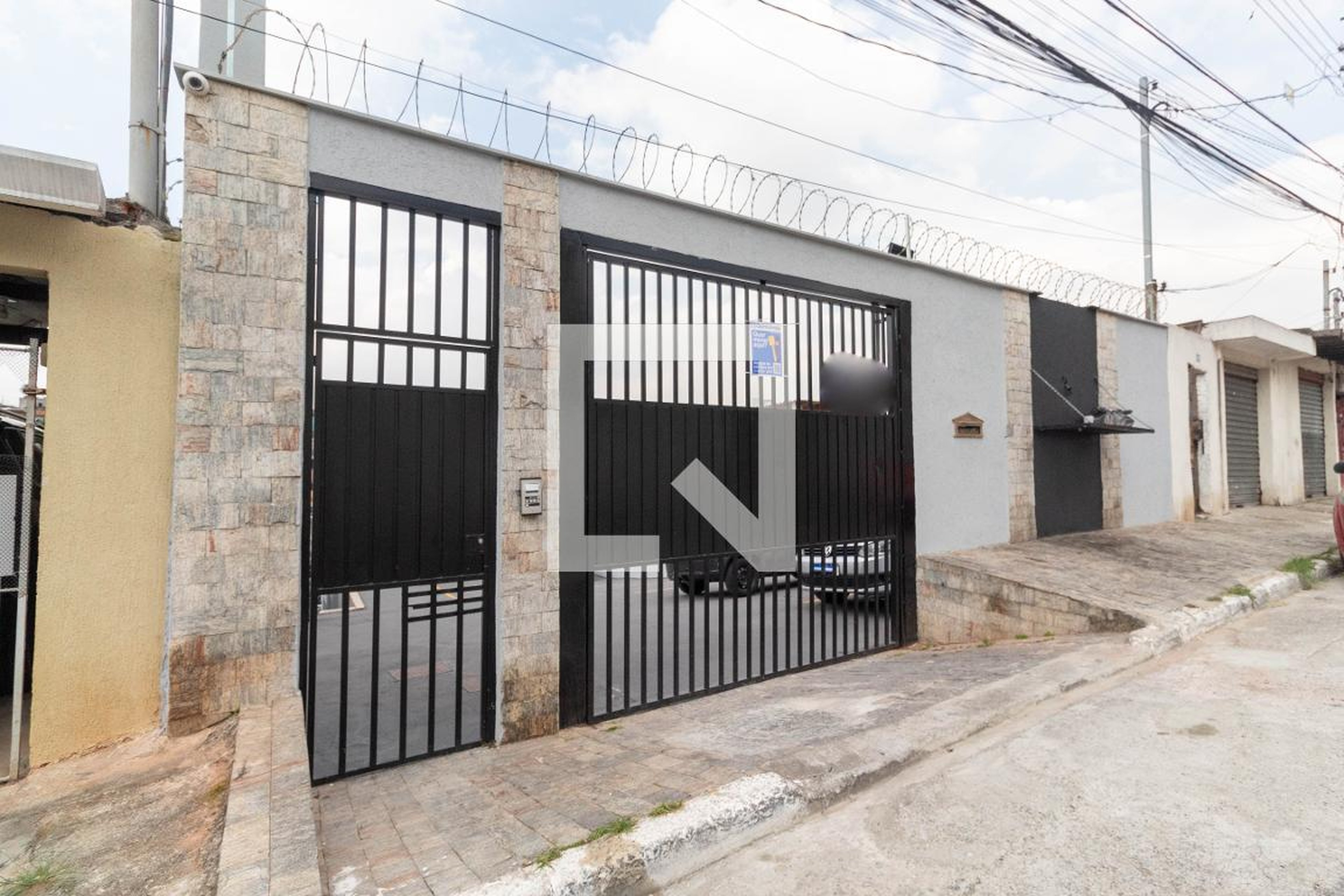 Fachada do condomínio Condomínio em Rua Raimundo Mattiuzzo, 498