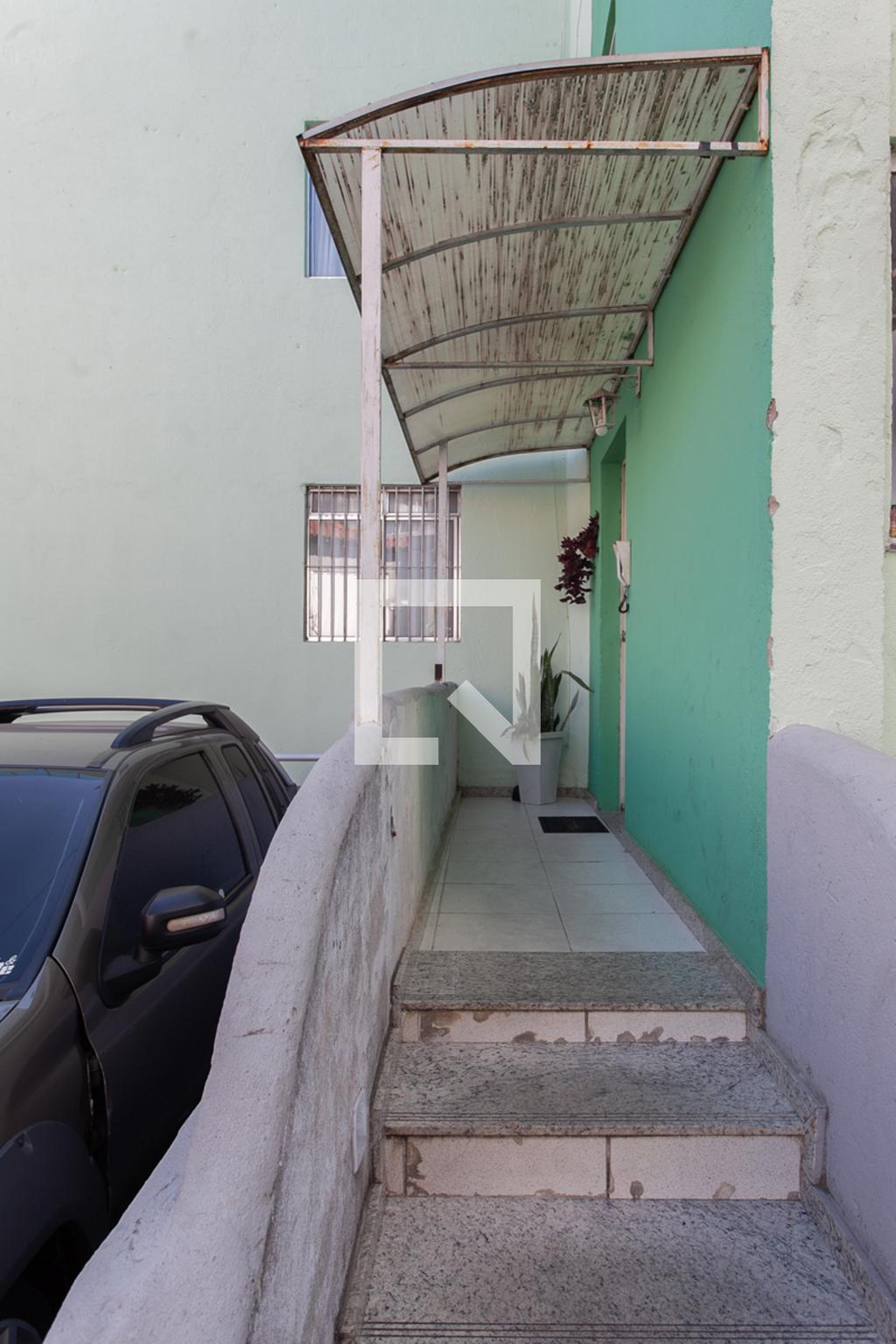 Entrada do prédio Condomínio em Rua Eutália Engrácia de Almeida, 290