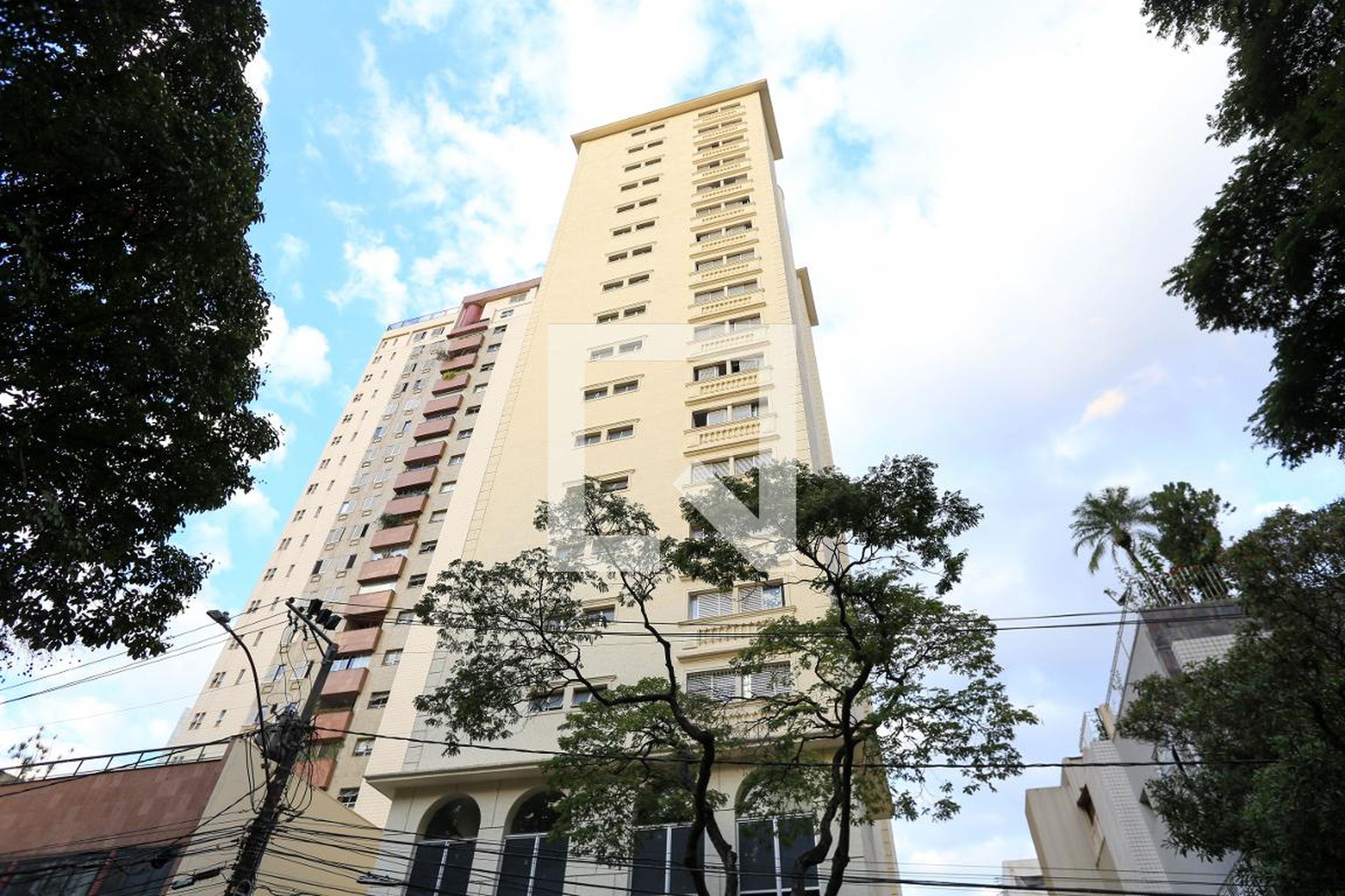 Fachada Condomínio em Rua Santa Catarina, 1181