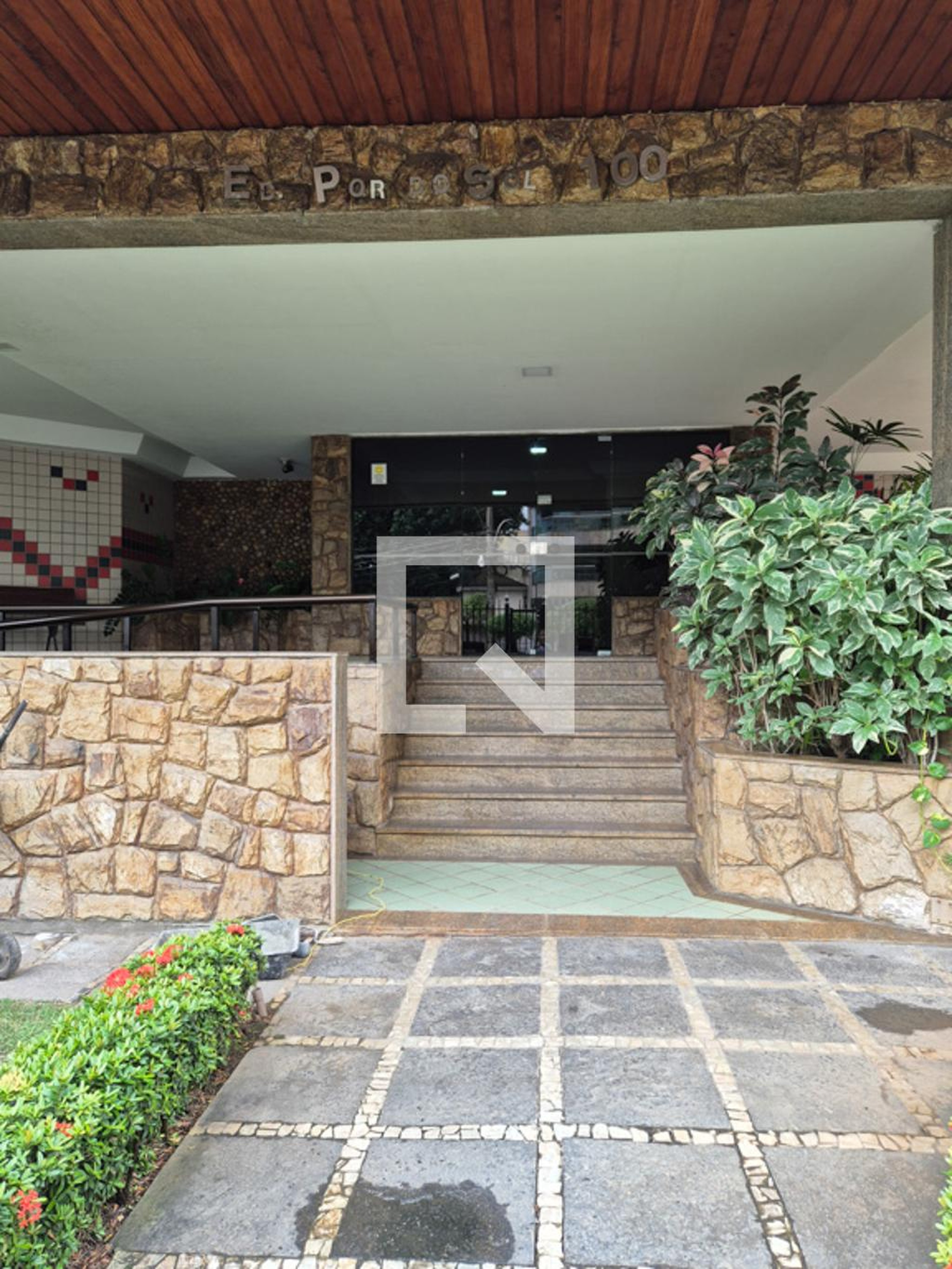 Entrada - Edificio Por do Sol