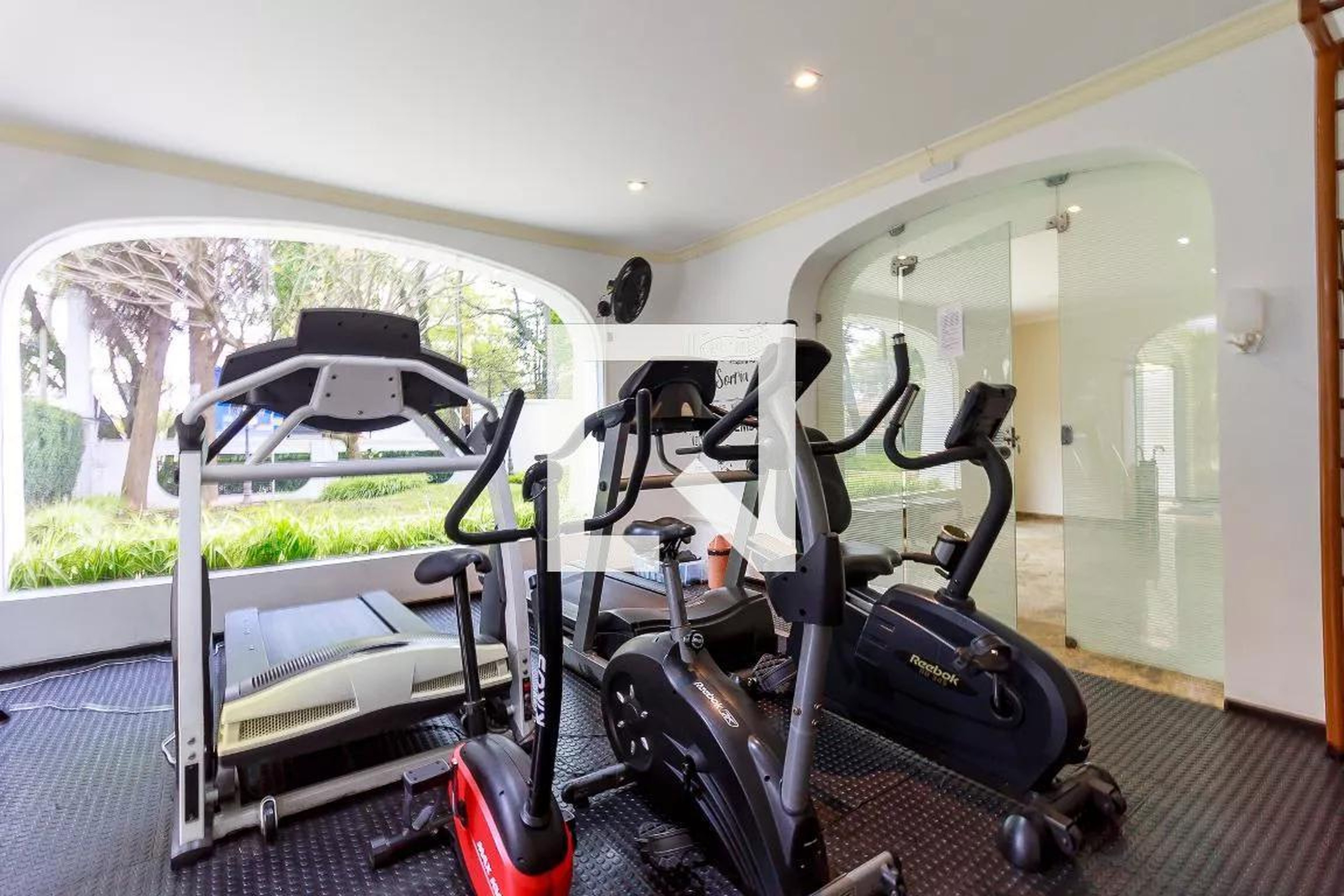 Academia - Mansao Tino Rossi