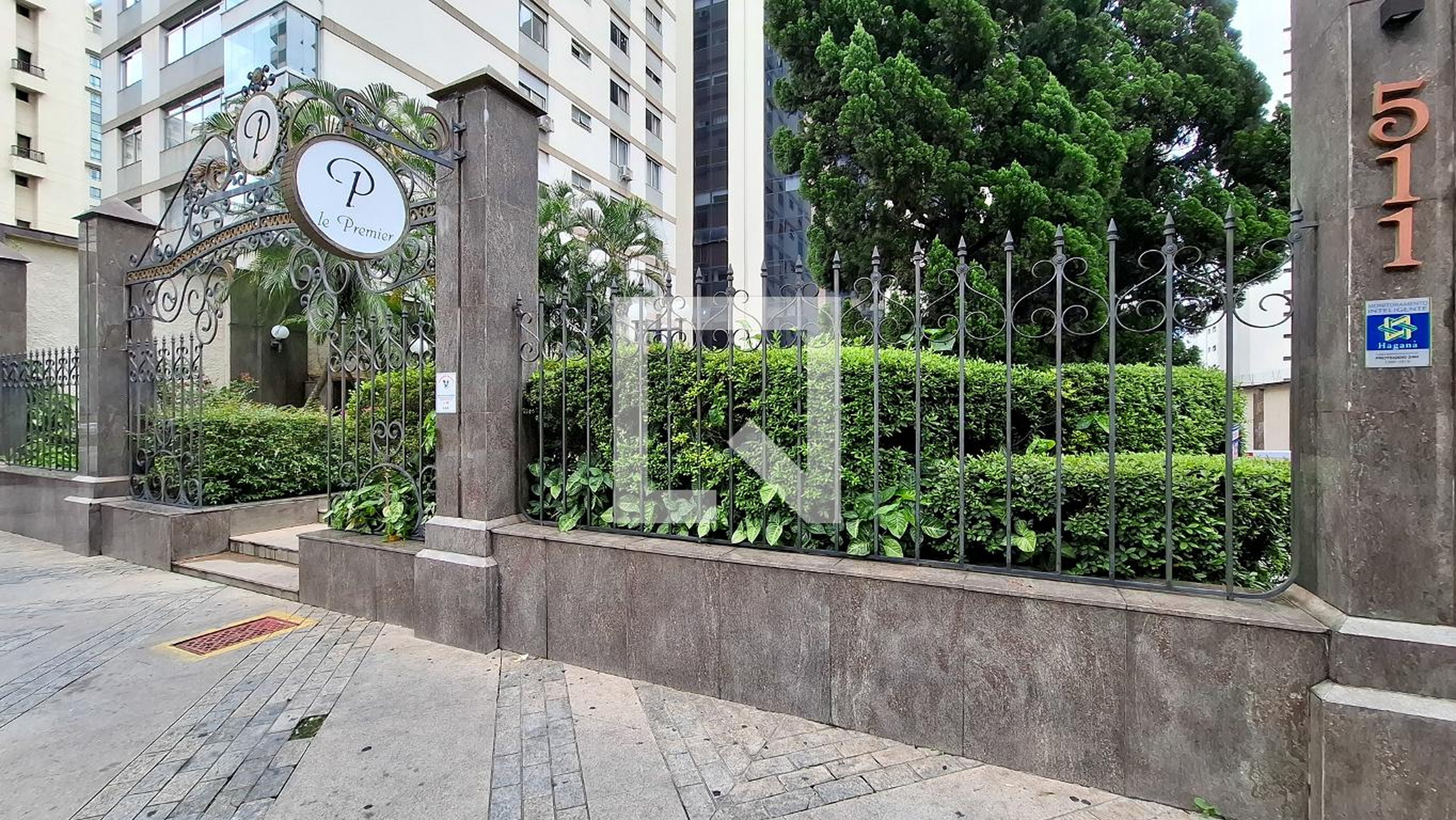 Fachada do Prédio Condomínio Le Premier Apartamentos