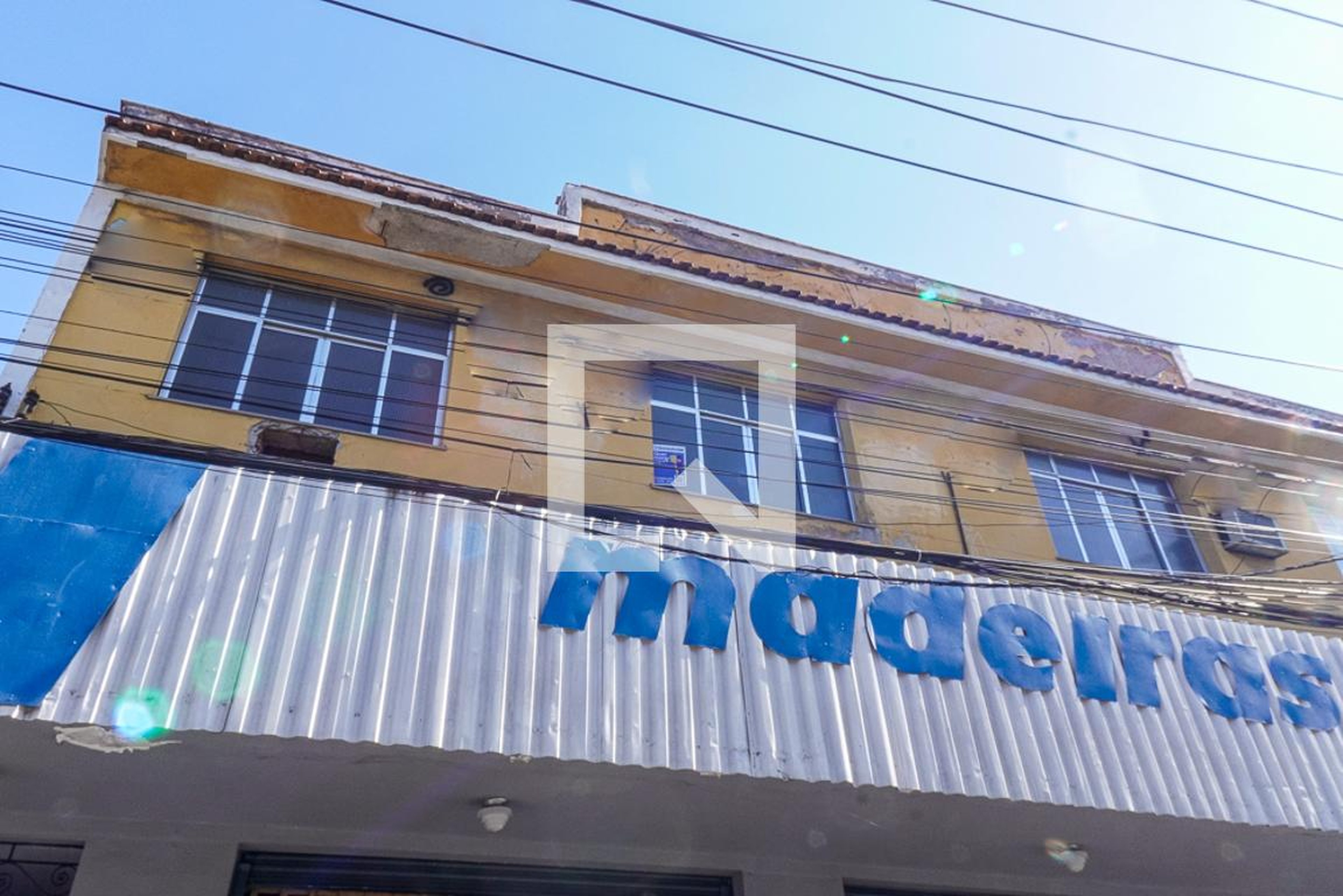 Fachada Condomínio em Rua Benjamin Constant, 313