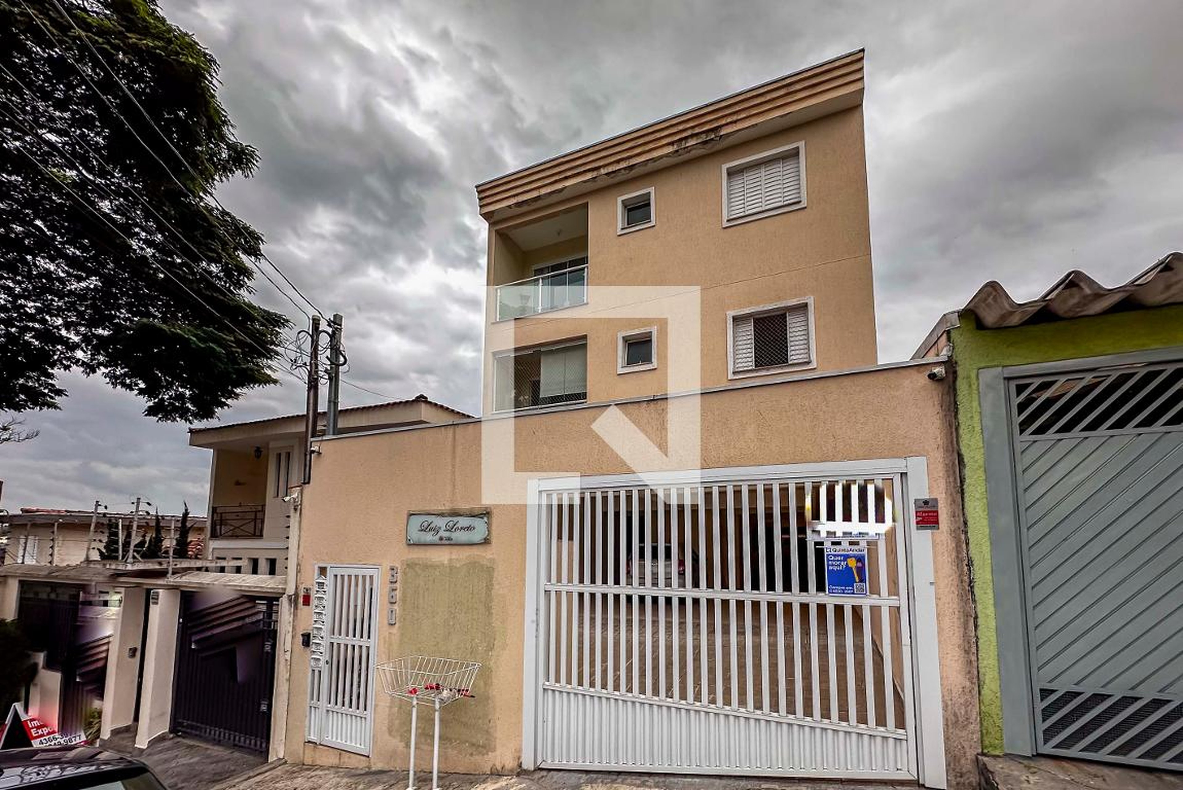 Fachada Condomínio em Rua dos Morrados, 360