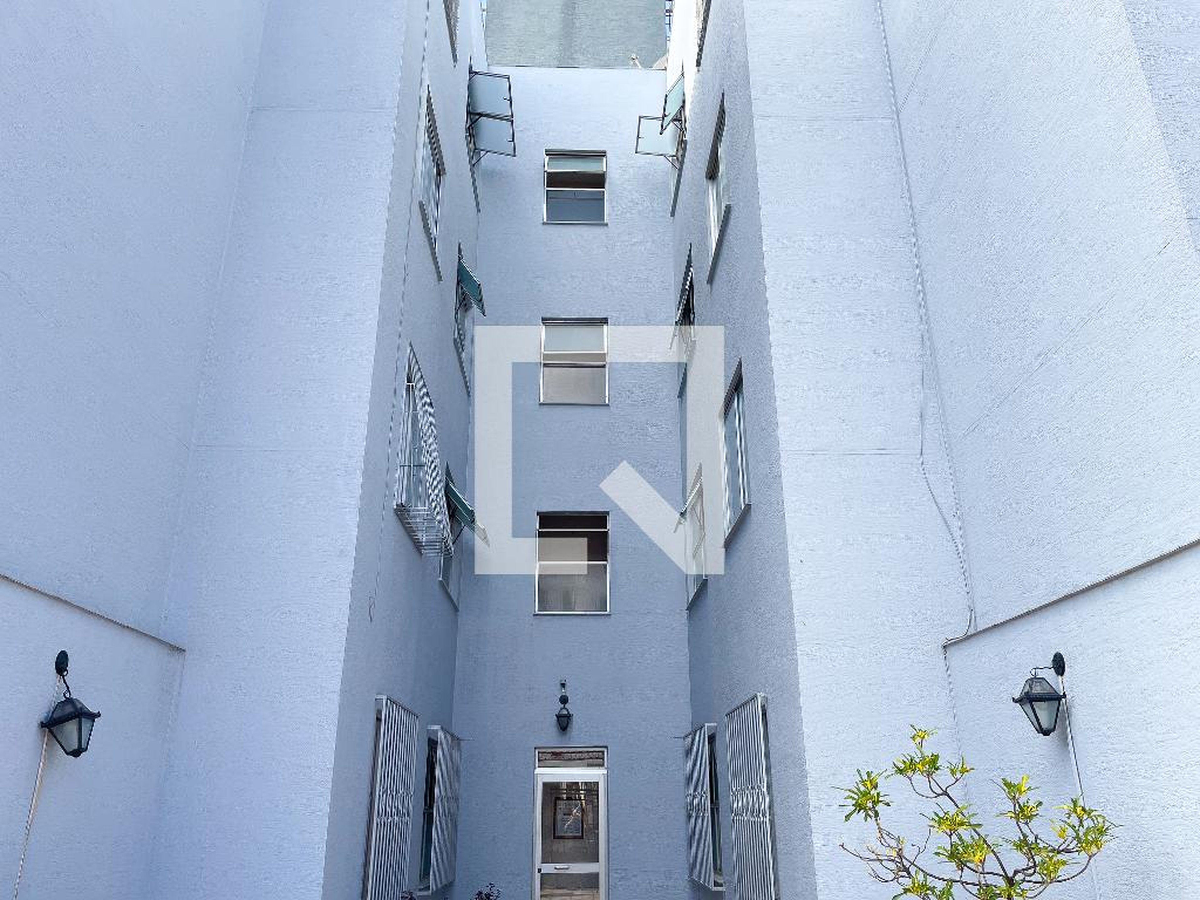 Fachada Condomínio em Rua Paineiras, 2072