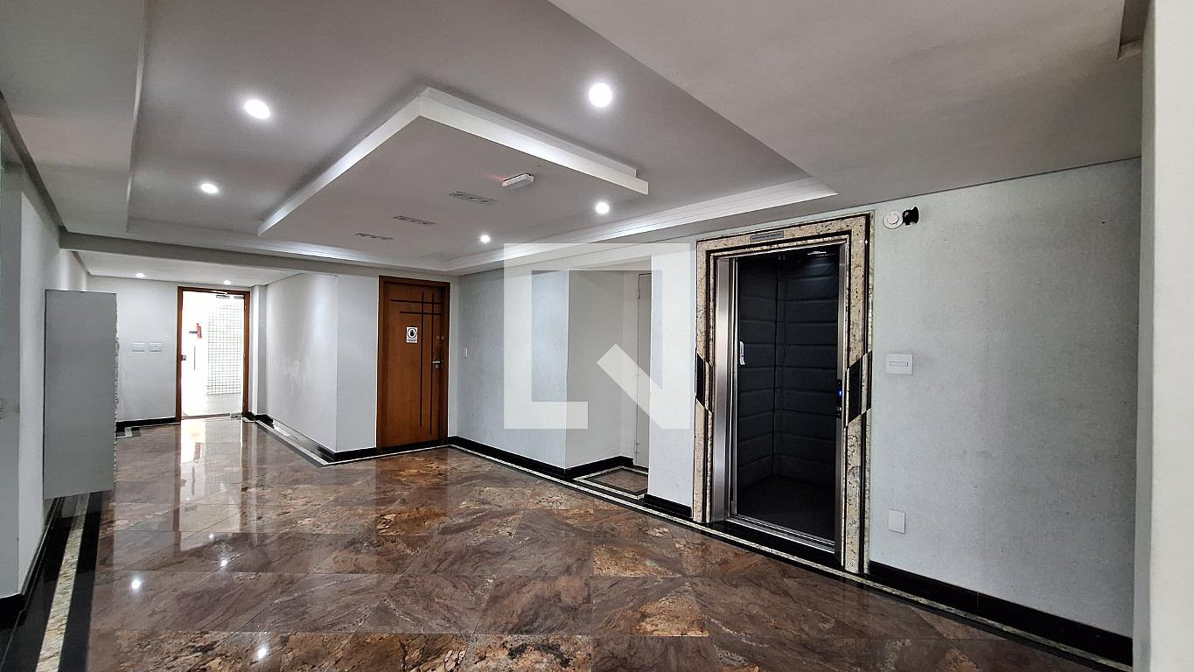 Elevador - Mauricio Vedovatti