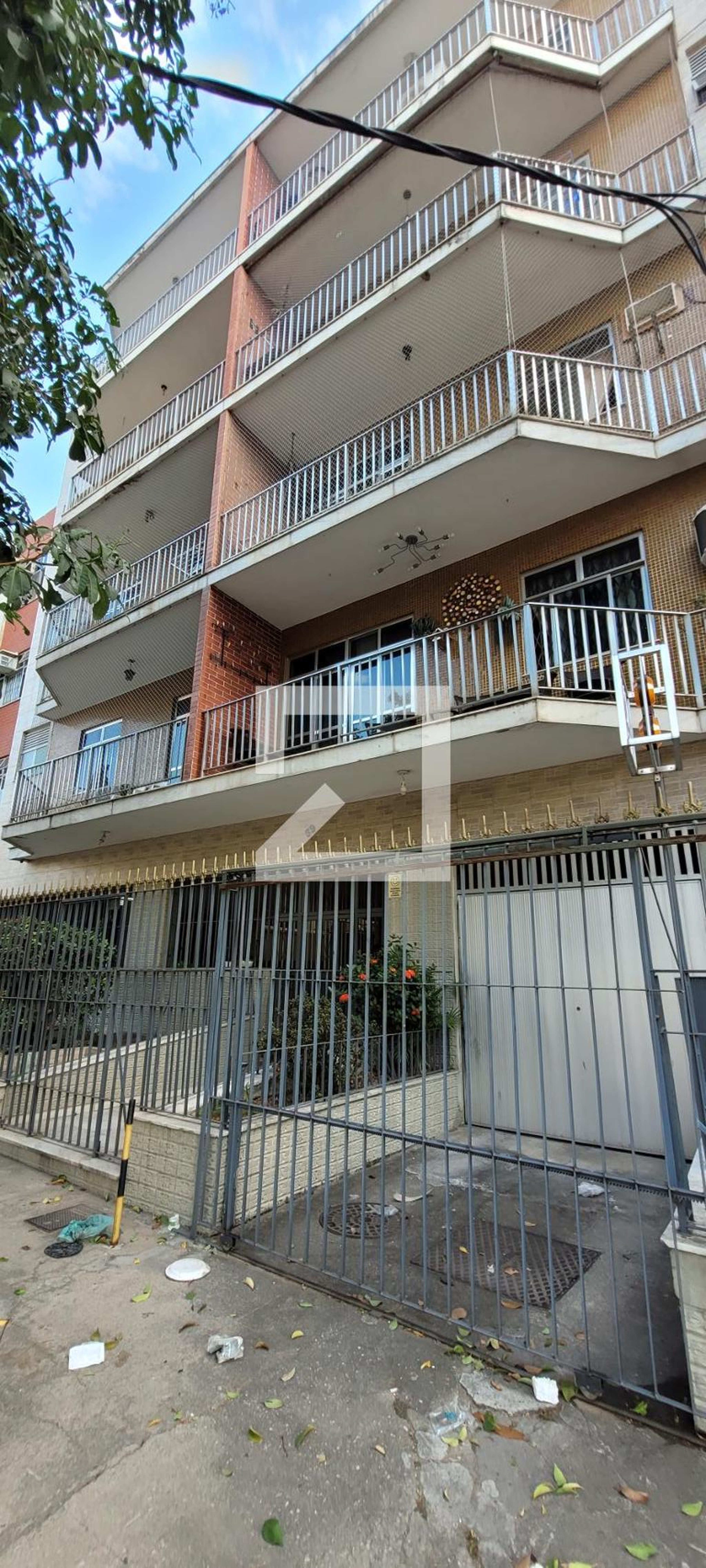 Fachada Condomínio em Rua Ápia, 39