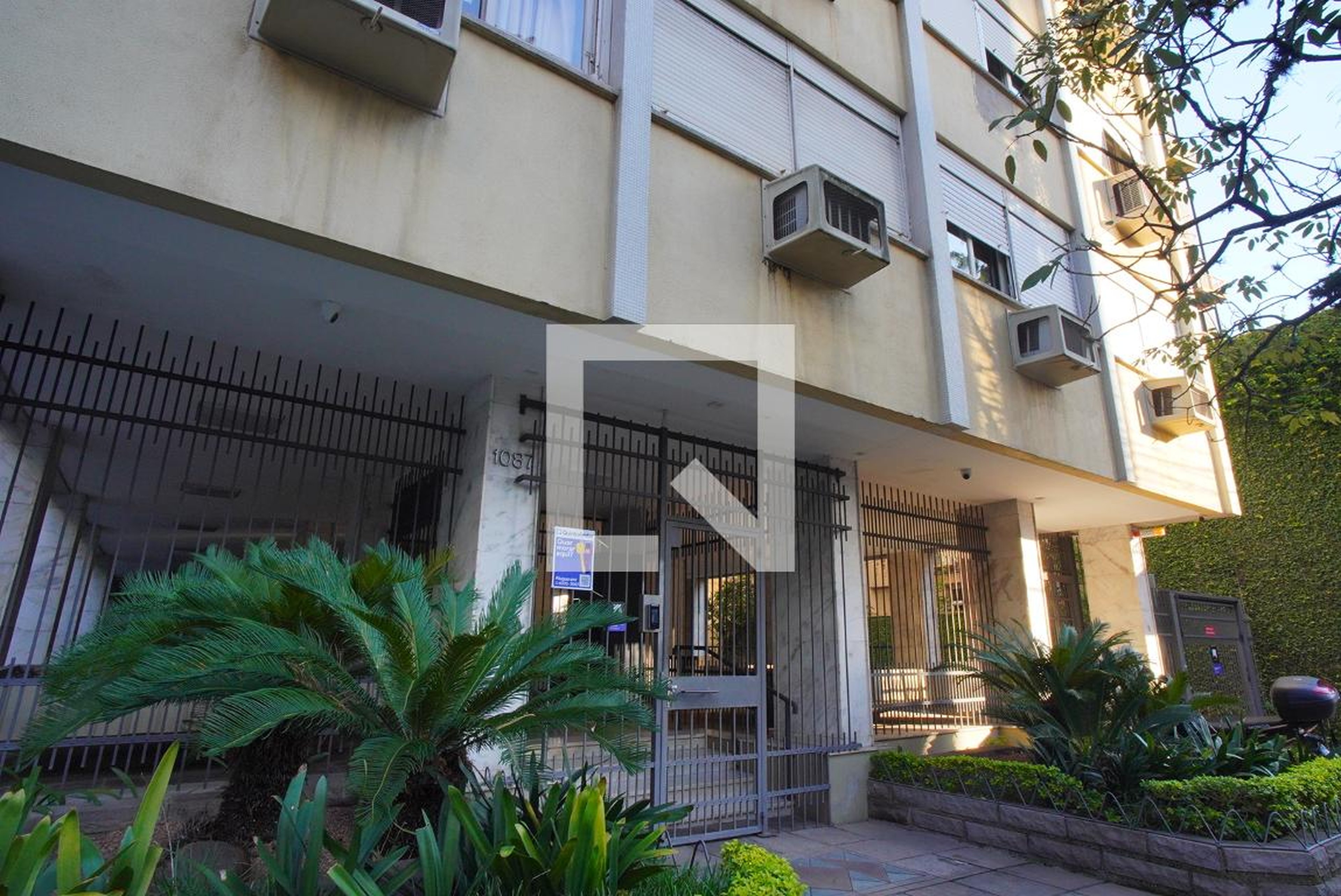 Fachada do Prédio Condomínio em Avenida Independência, 1087