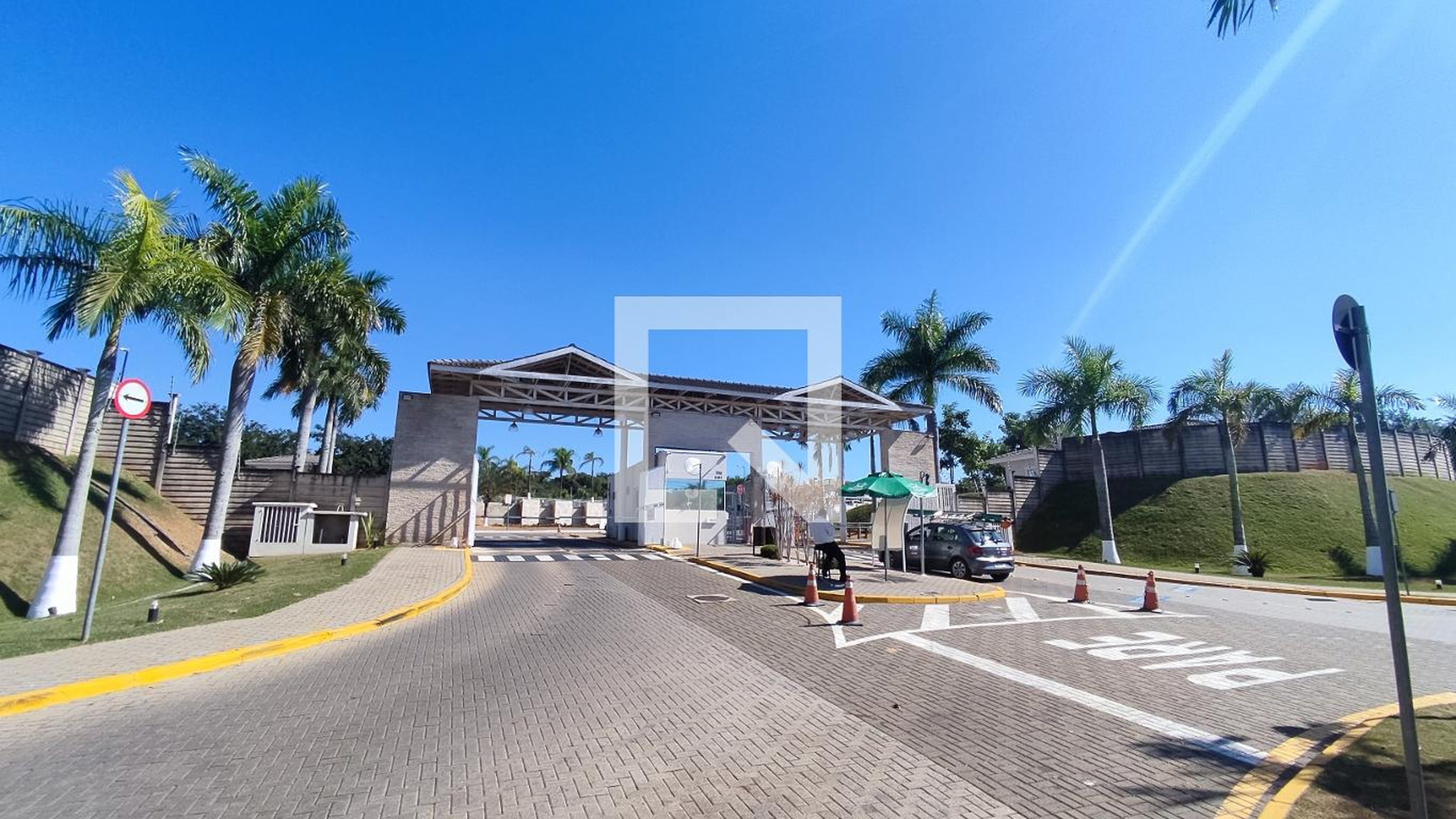 Fachada do Condomínio Condomínio Resort Santa Angela