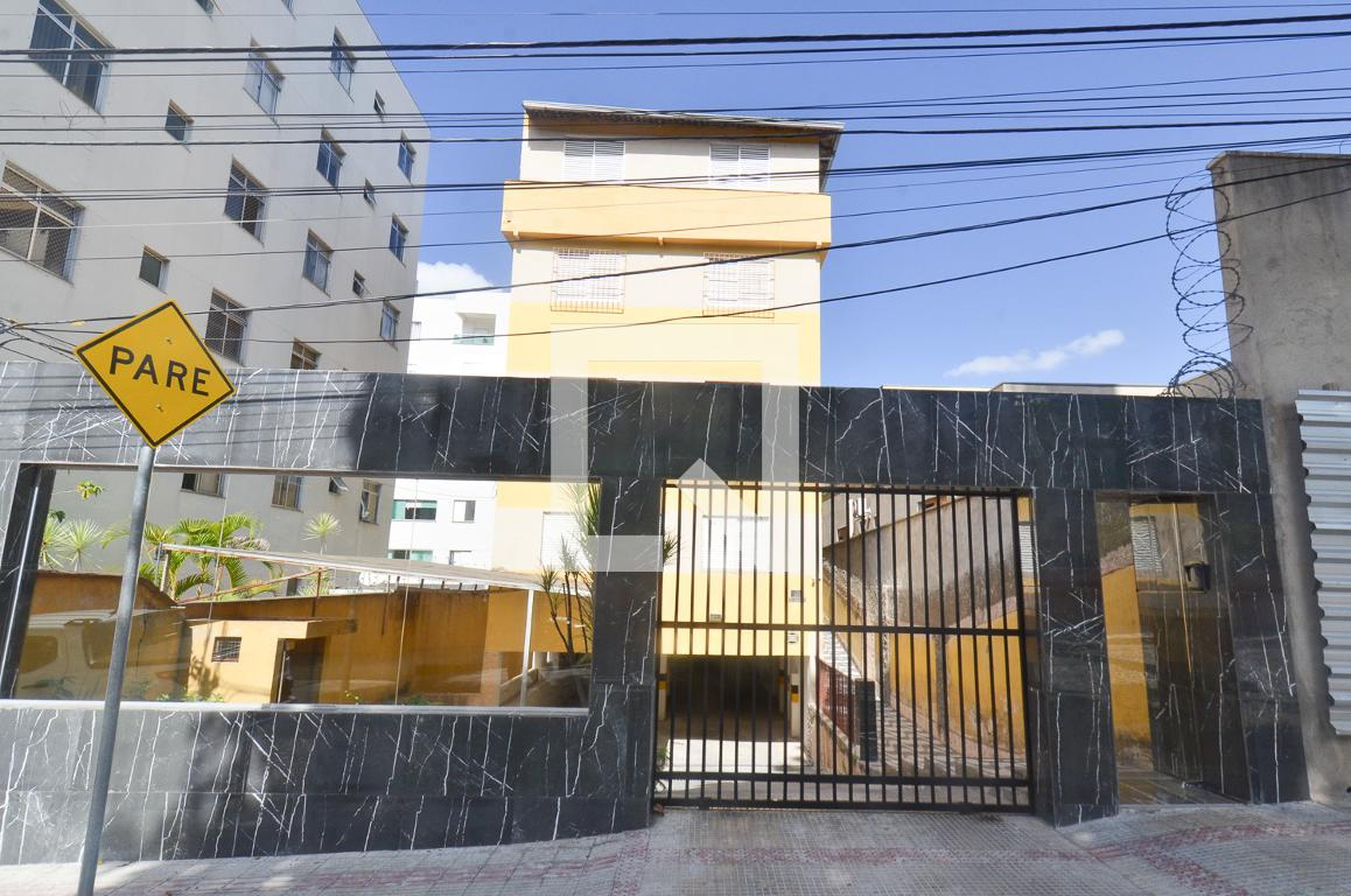 Fachada Condomínio em Rua São Marcos, 380