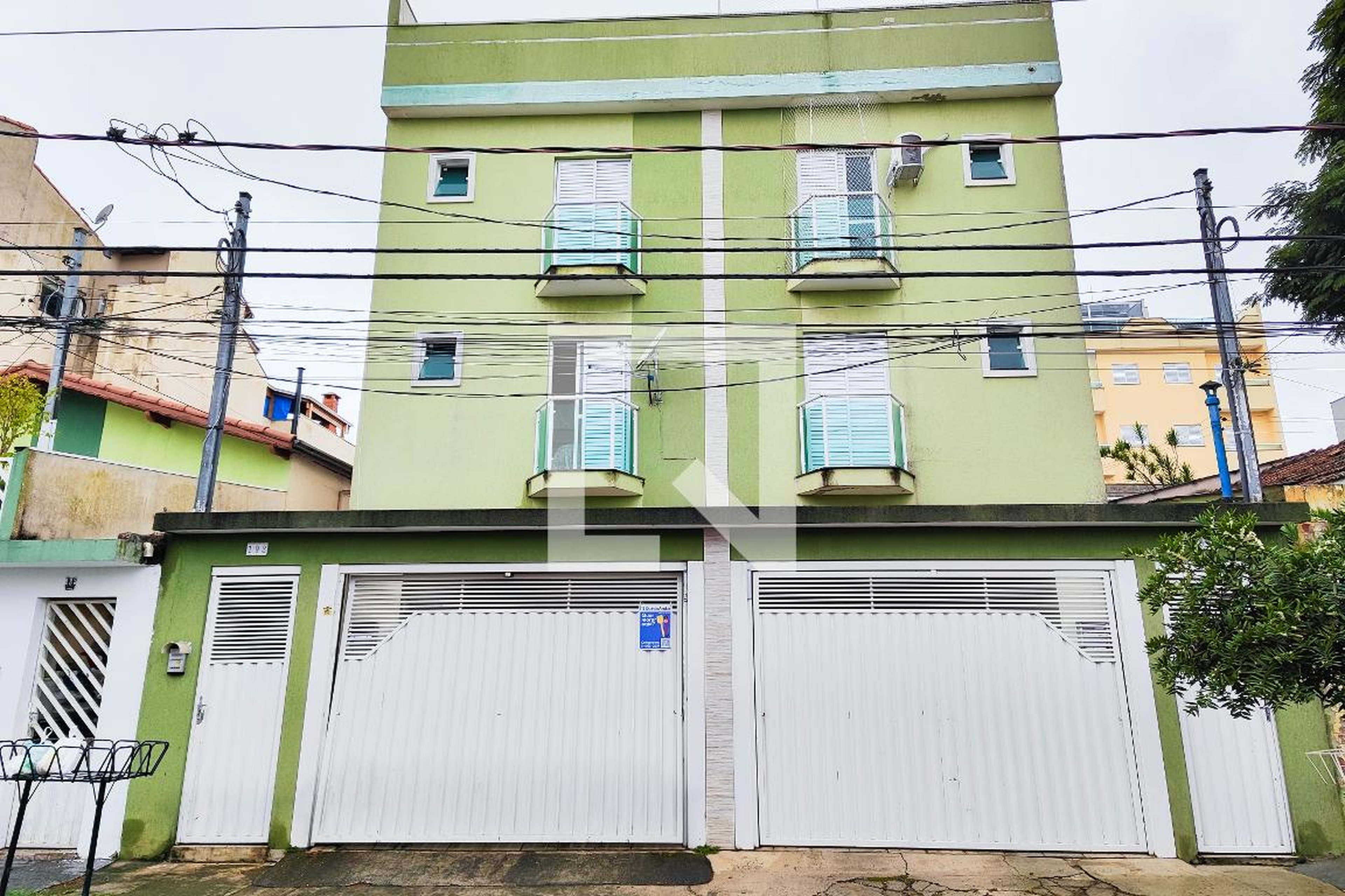 Fachada Condomínio em Rua Dalmácia, 193