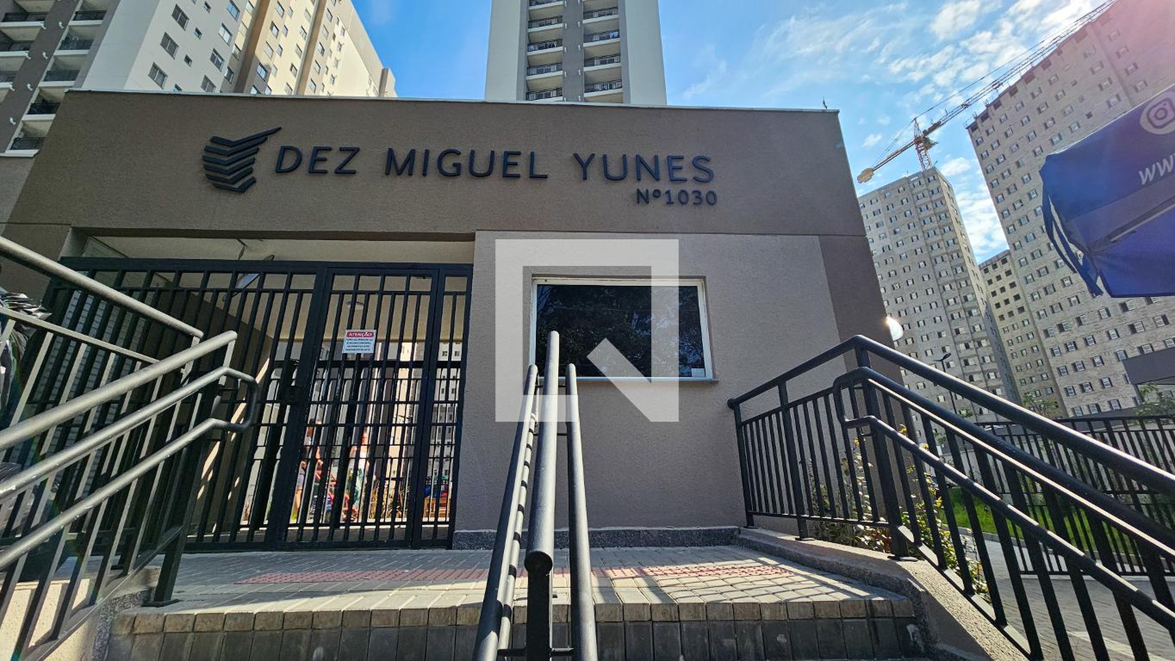 Fachada do Prédio Condomínio Dez Miguel Yunes