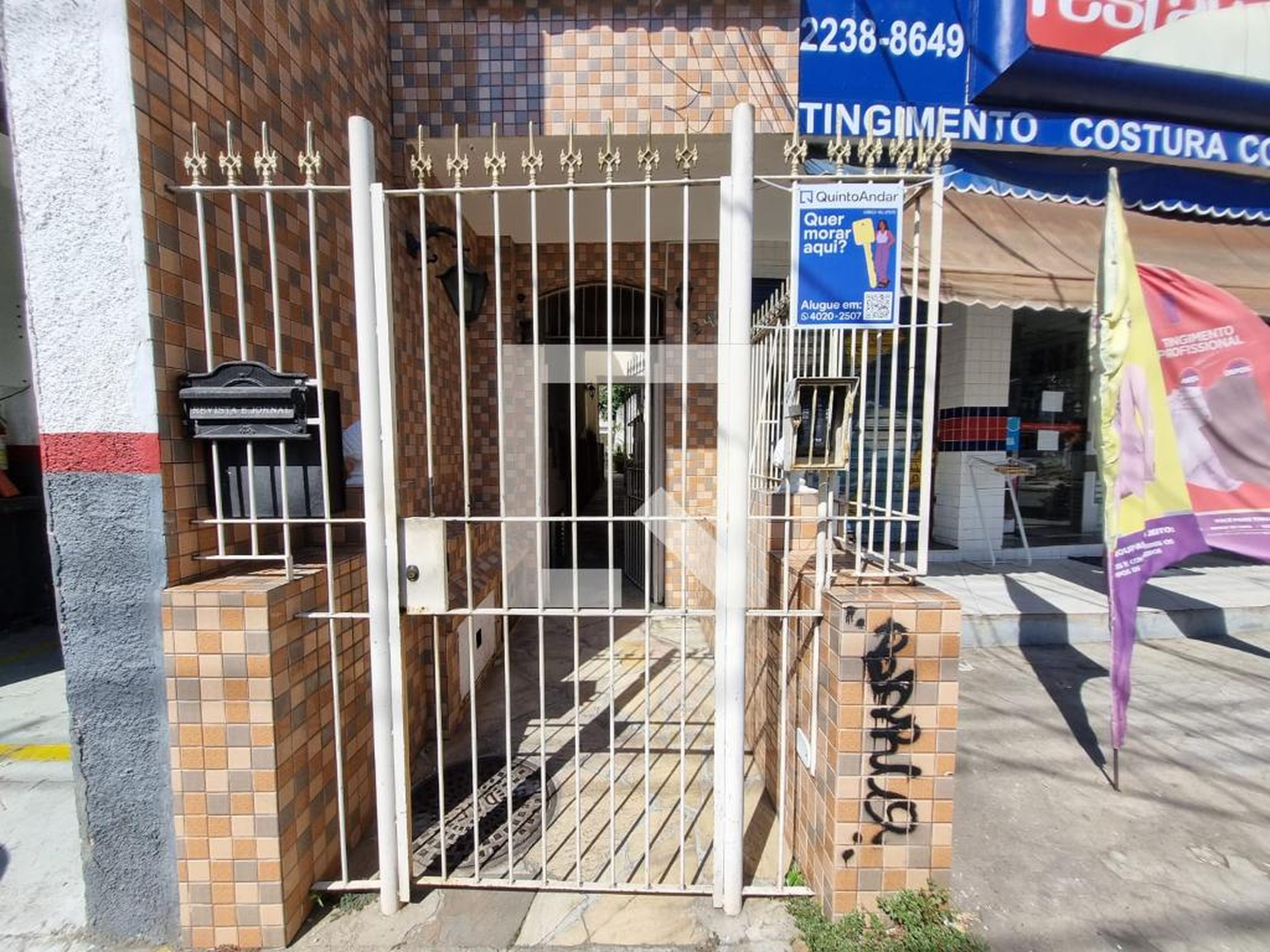 Fachada Condomínio em Rua Maxwell, 241