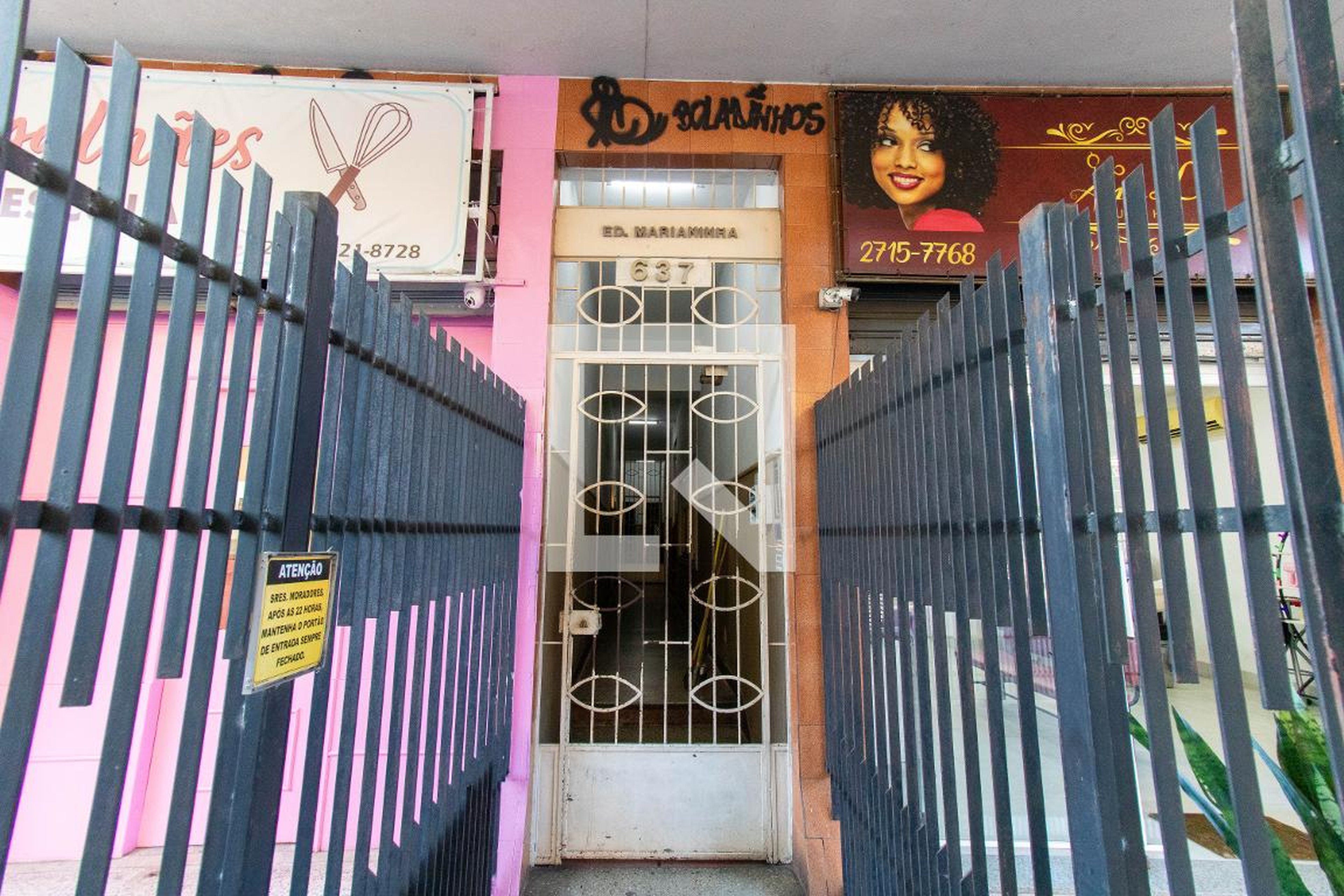 Fachada Condomínio em Rua Noronha Torrezão, 637