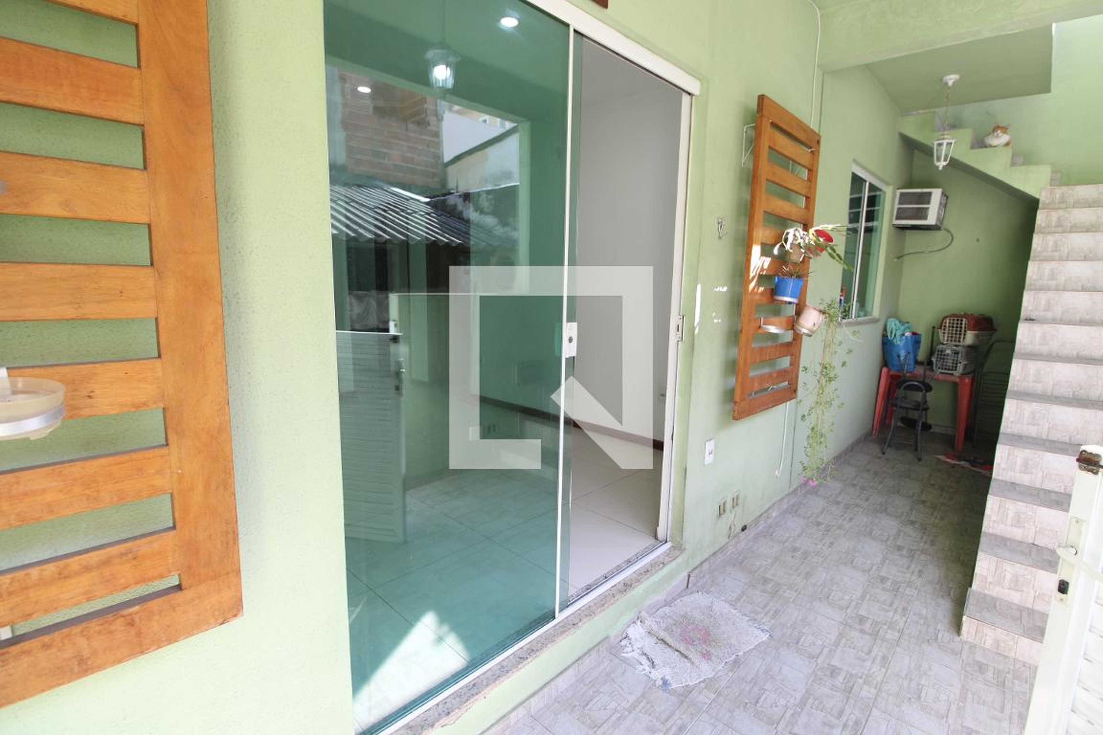 Fachada Condomínio em Travessa Carlos Xavier, 315