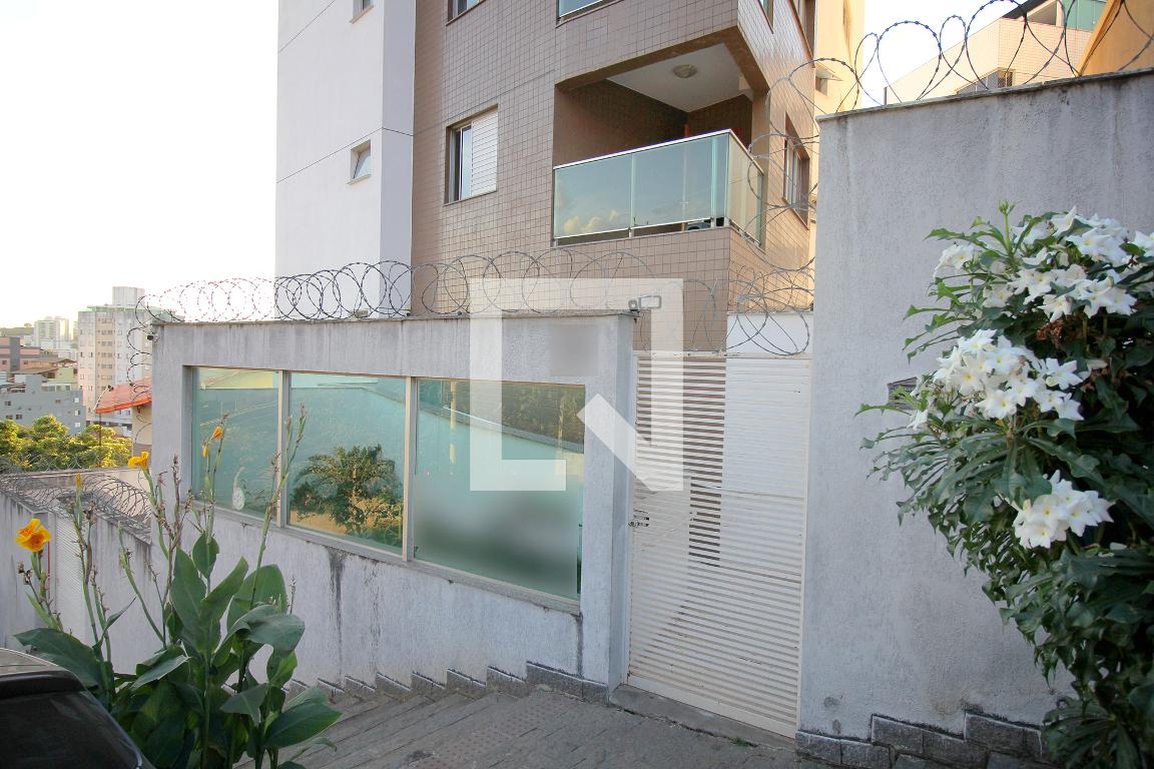 Fachada Condomínio Monte Rosso