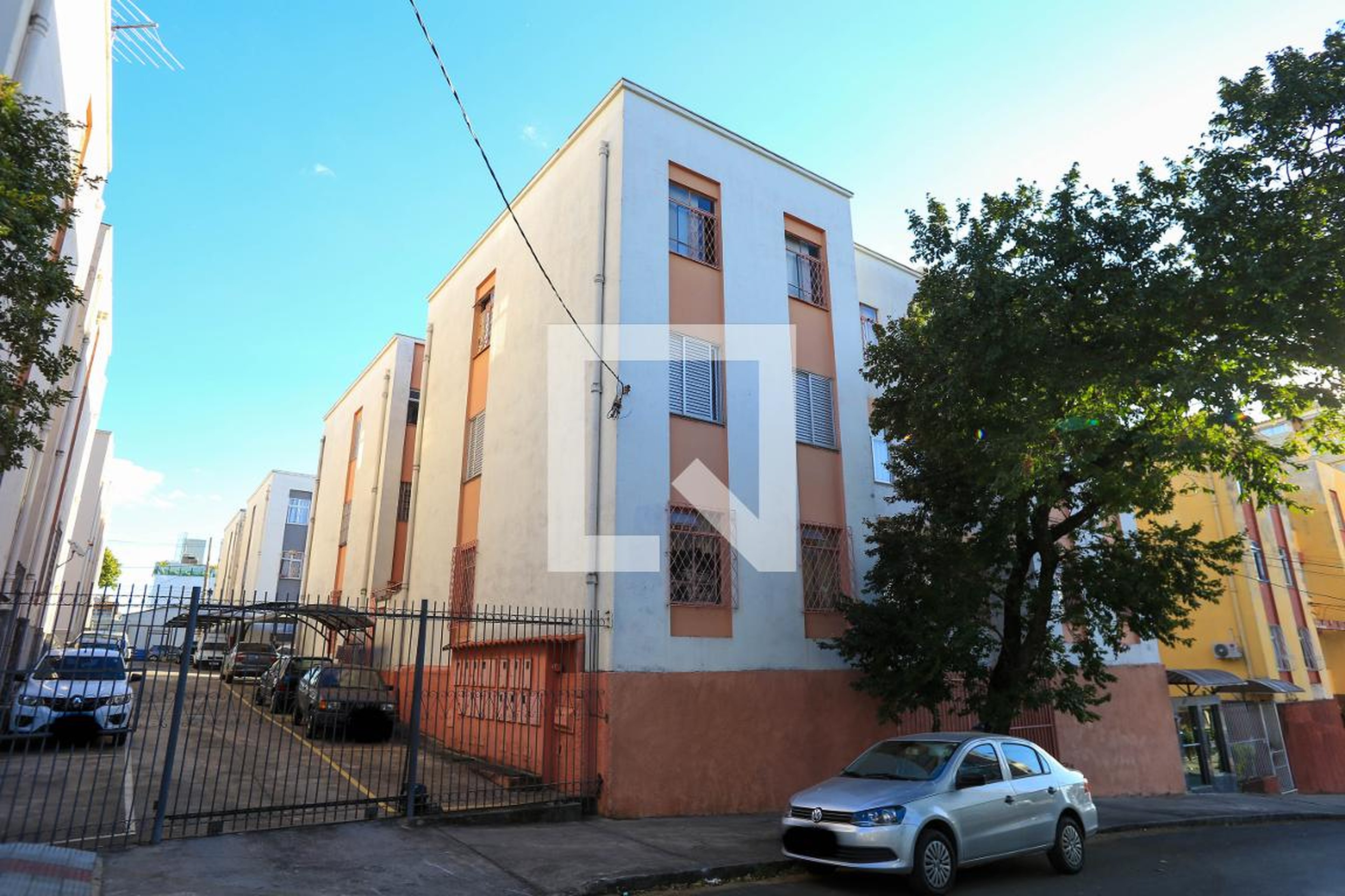 Fachada Condomínio em Rua Professor Pimenta da Veiga, 484