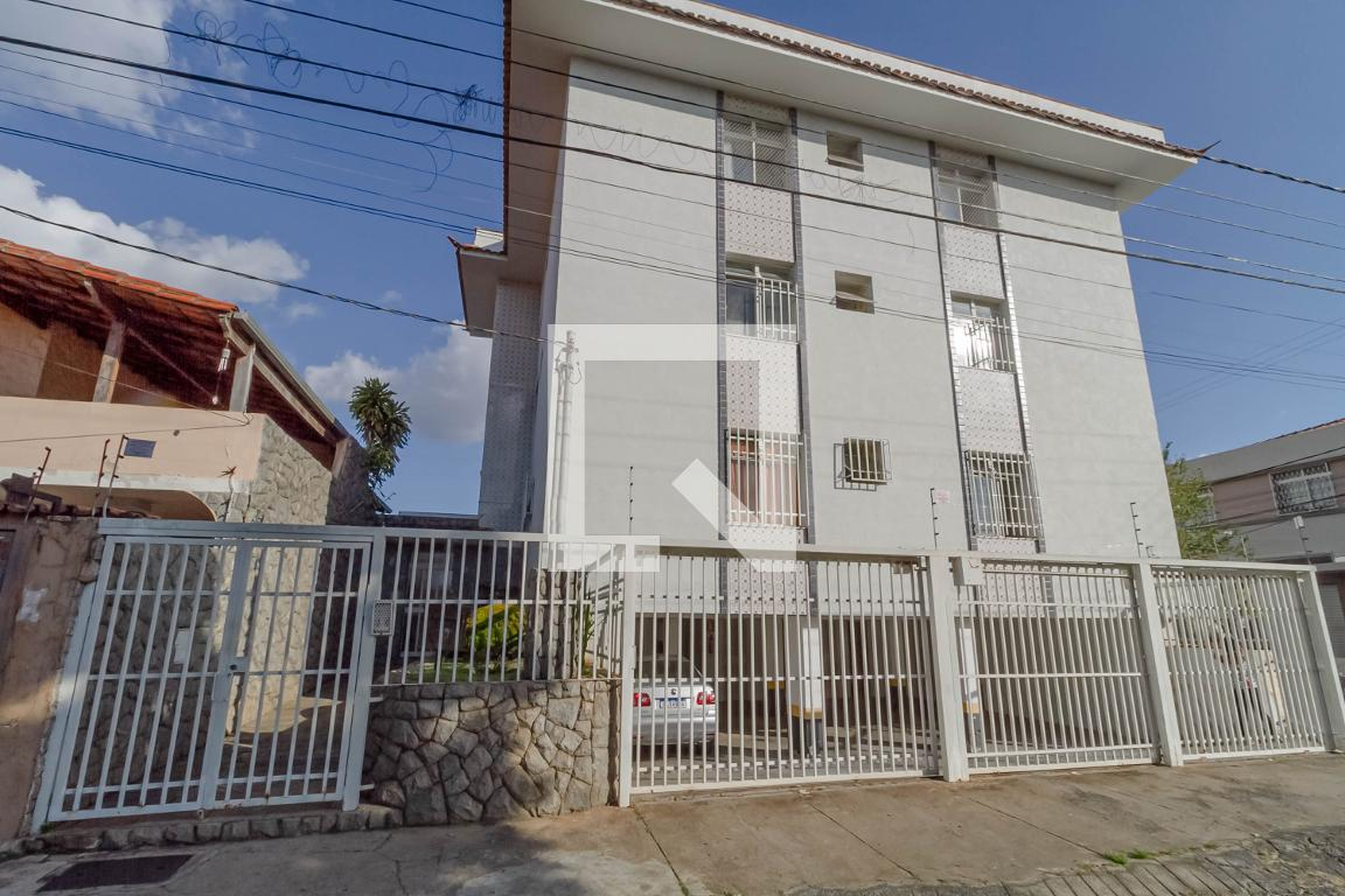 Fachada Condomínio em Rua Moeda, 186