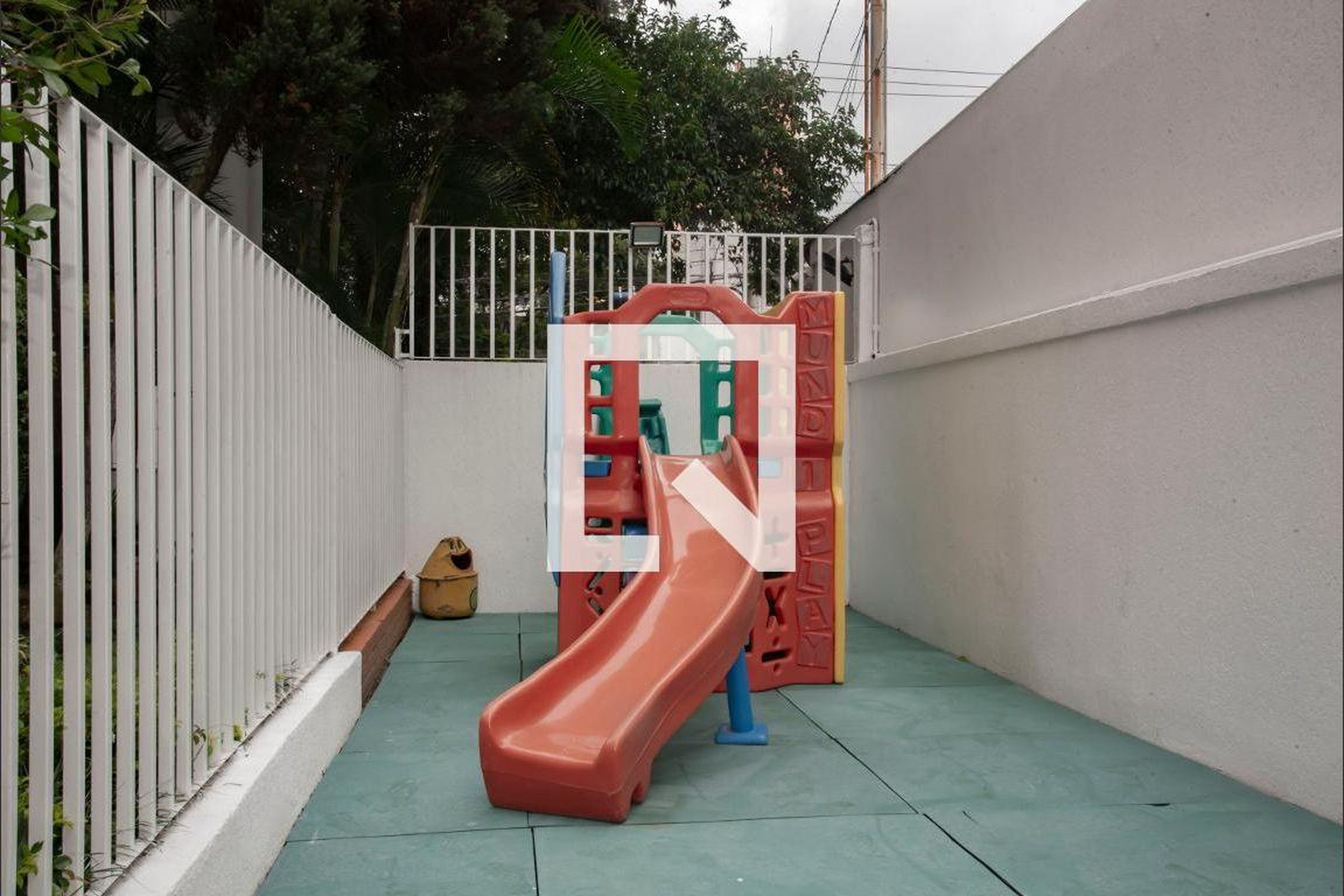 Playground - Edificio Savanna