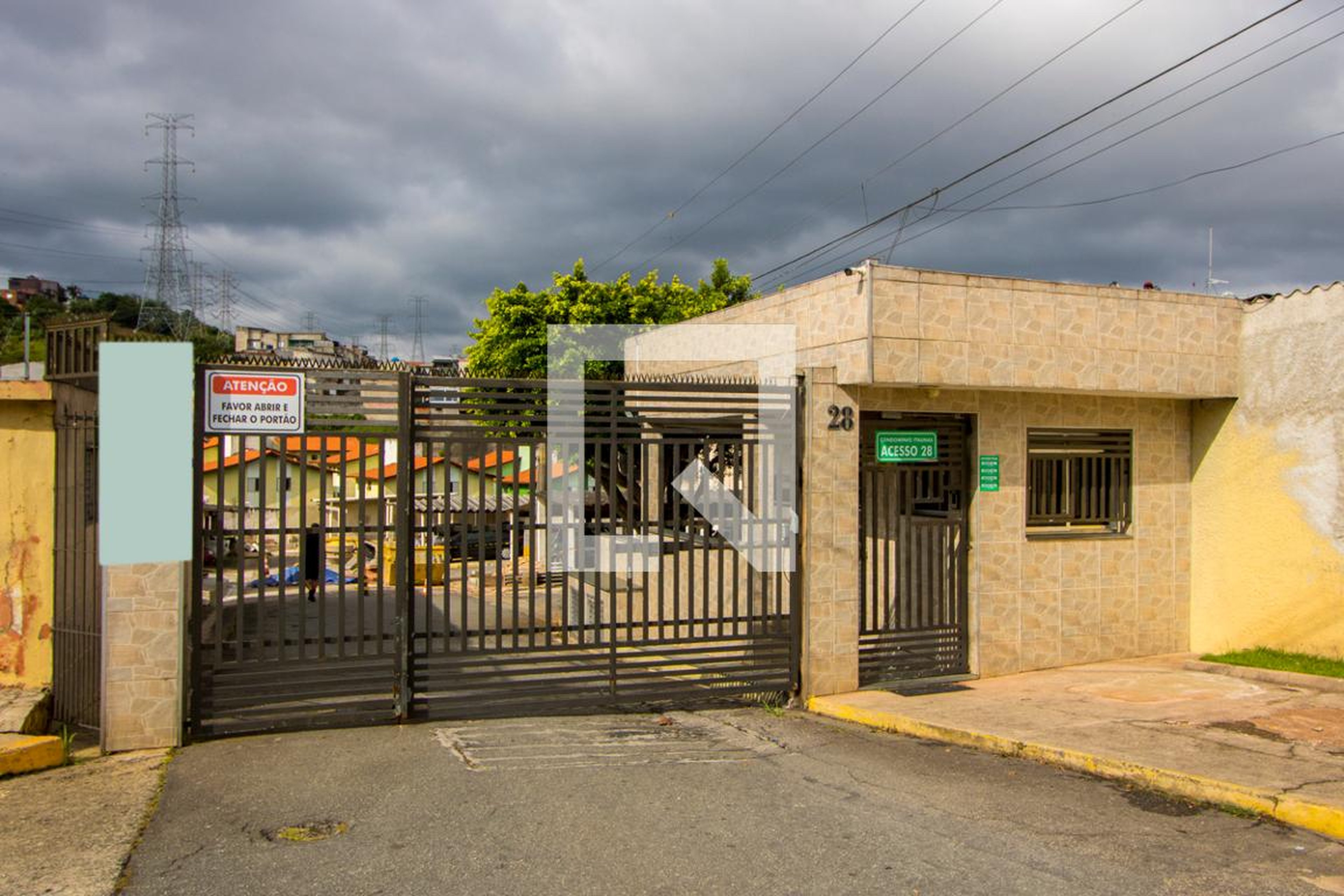 Fachada Condomínio em Rua Antônio Seixas Leite Ribeiro, 184