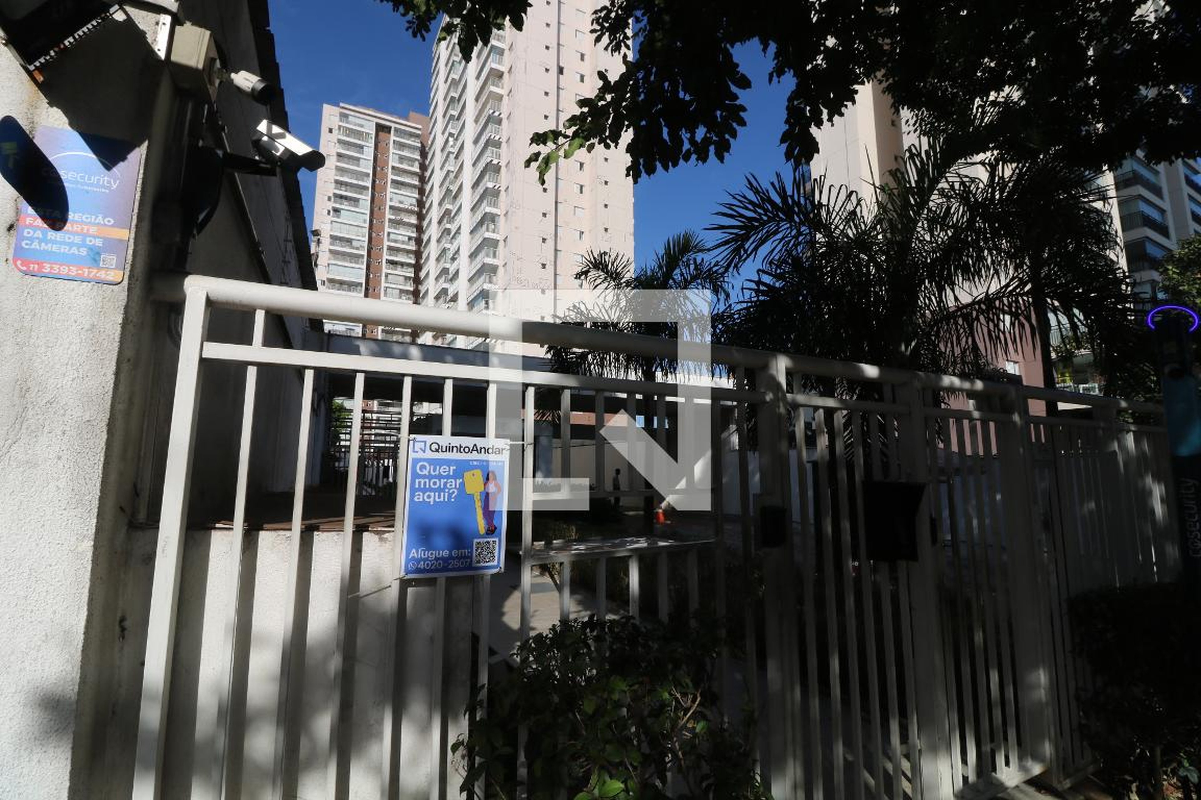 Fachada do Prédio Condomínio Fantastique