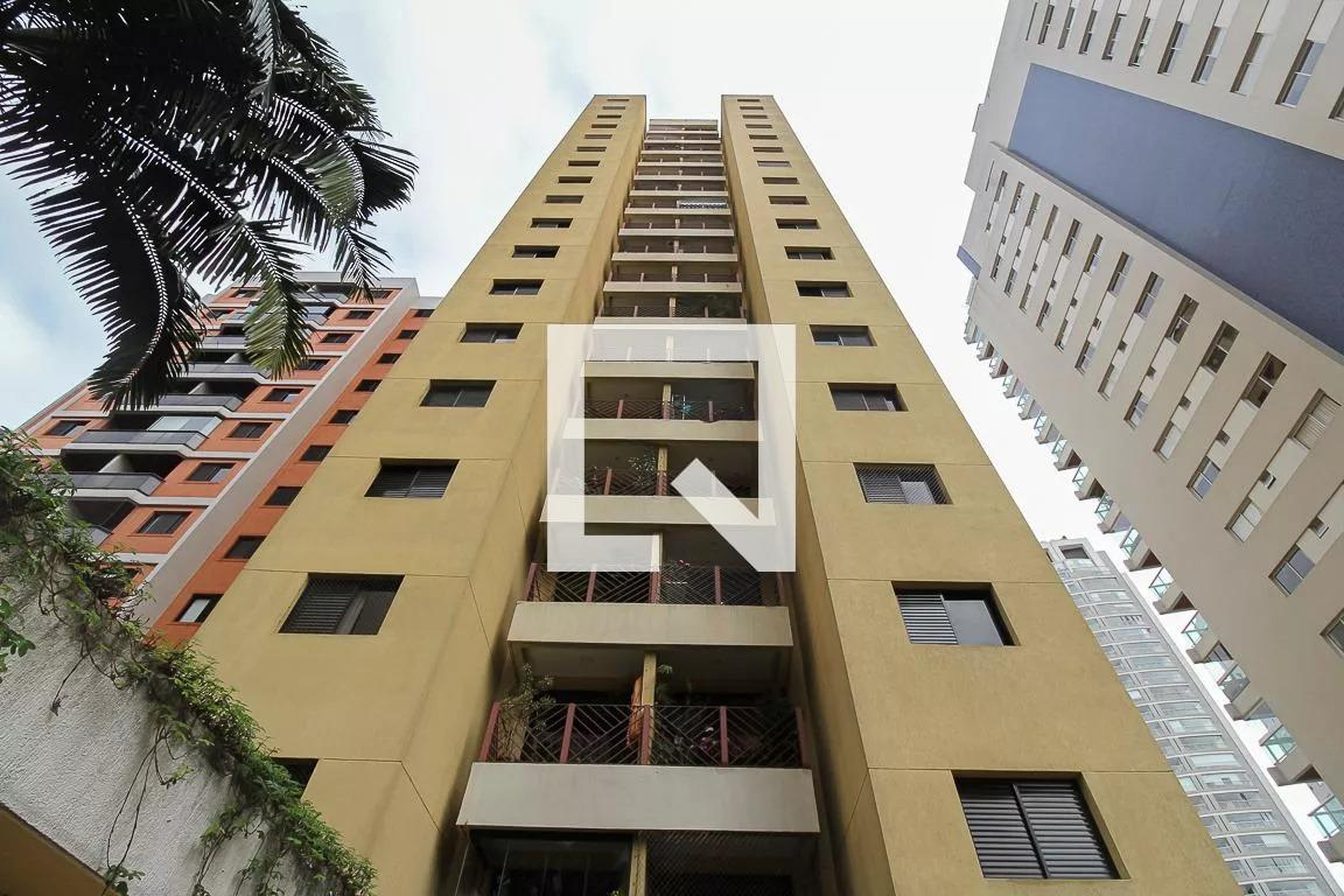 Fachada do Prédio Condomínio Saint Hilaire