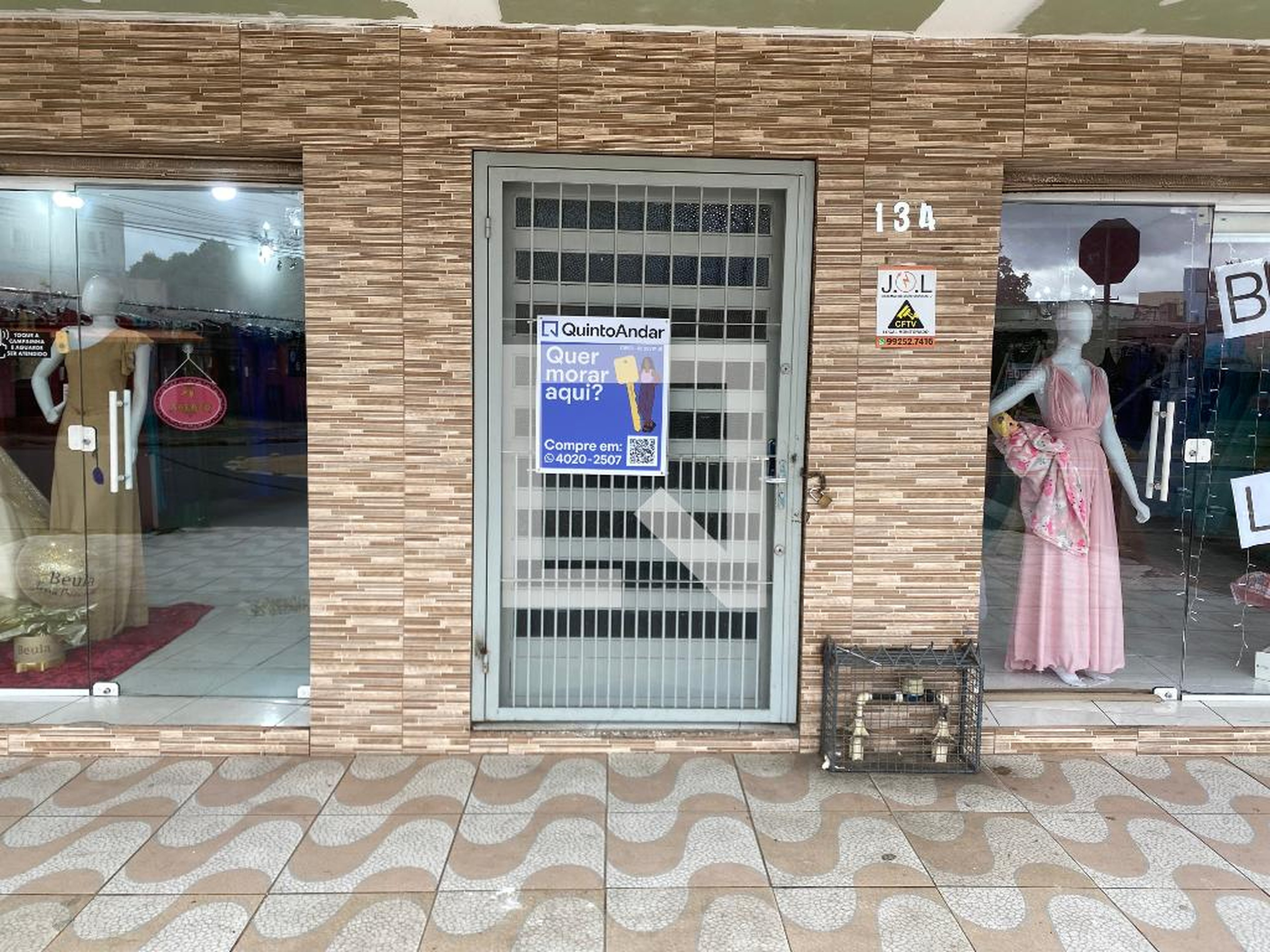 Fachada Condomínio em Rua Jovelino de Souza, 131