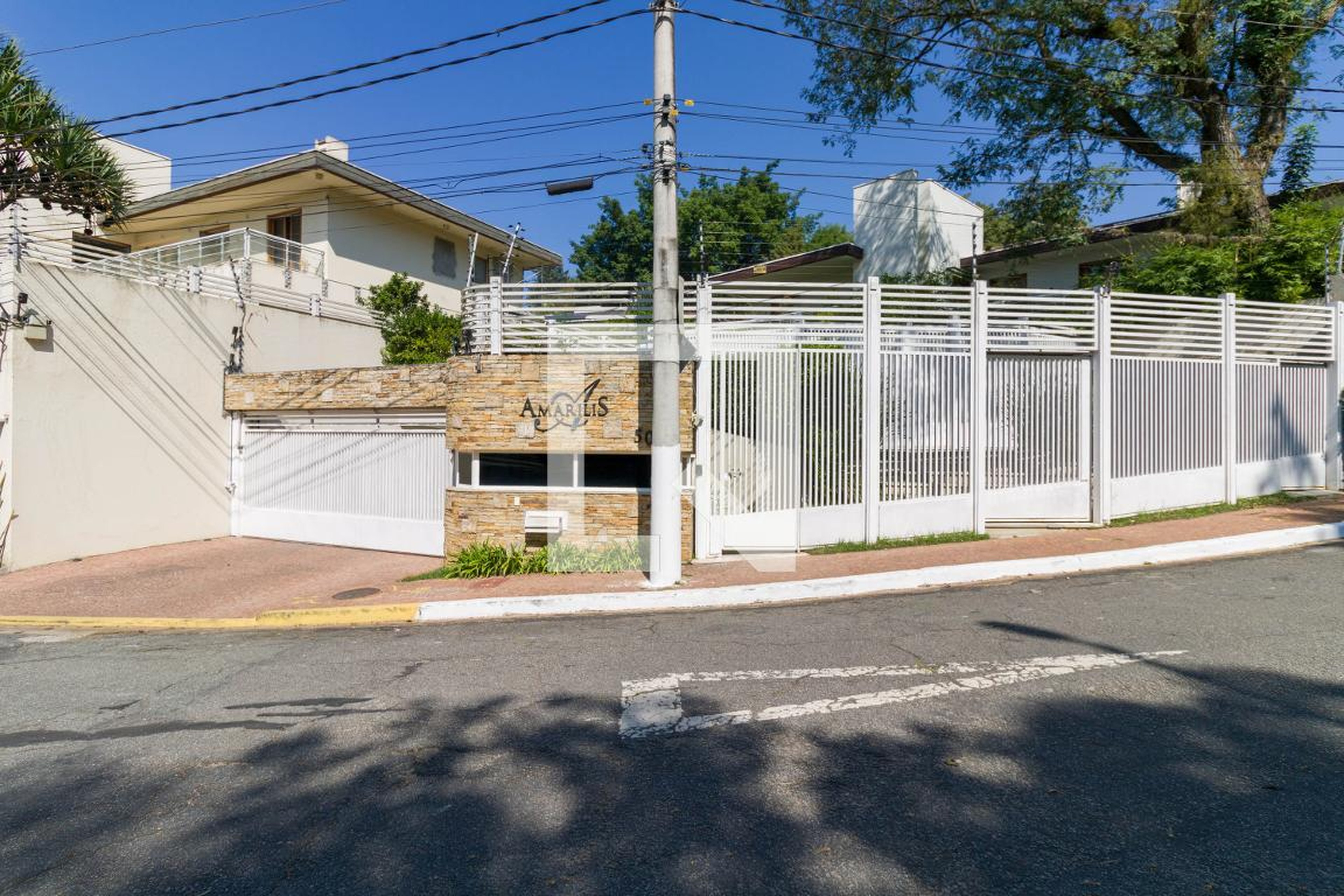 Fachada Condomínio em Avenida Amarilis, 50