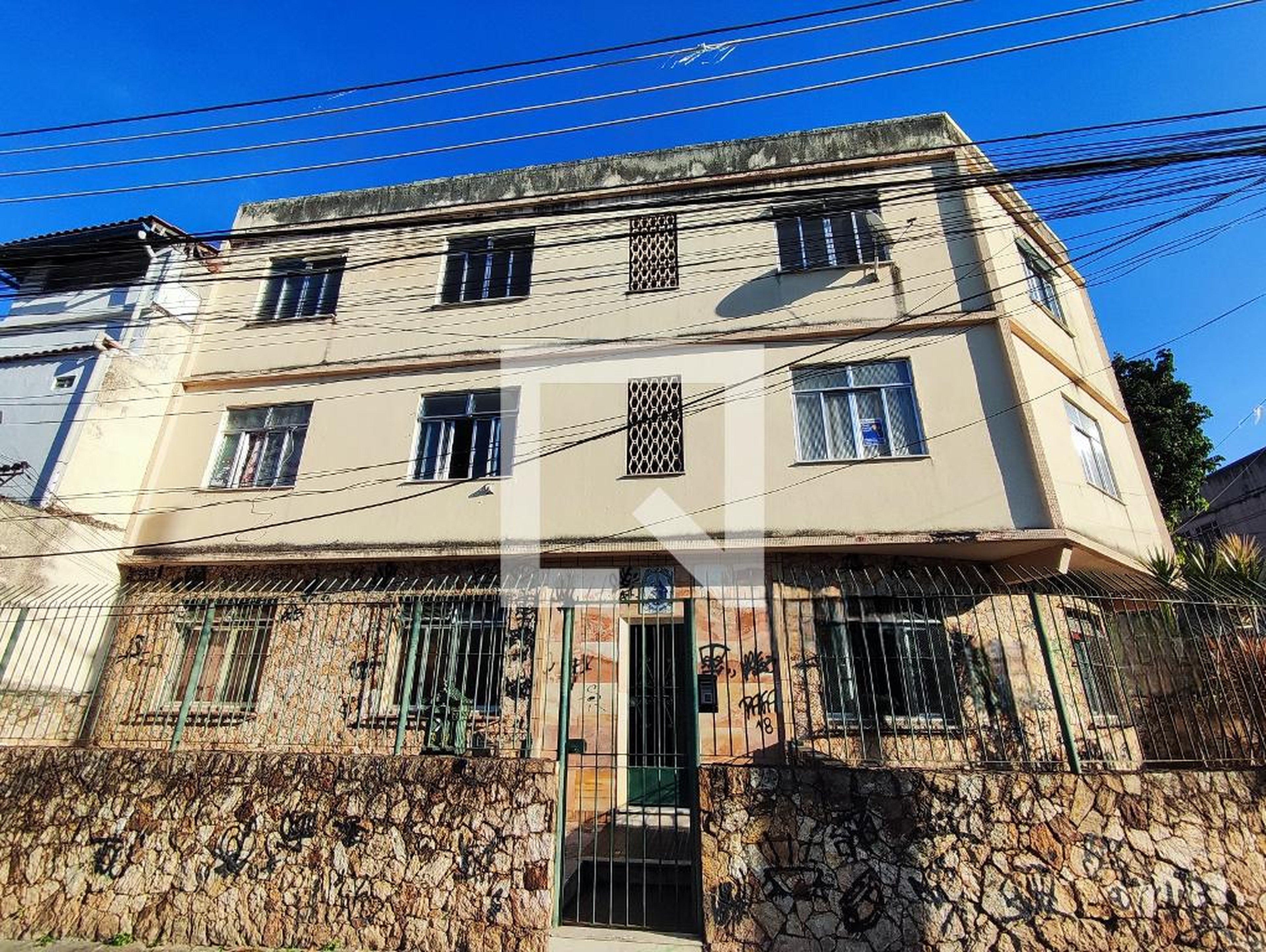 Fachada Condomínio em Rua Carandá, 245