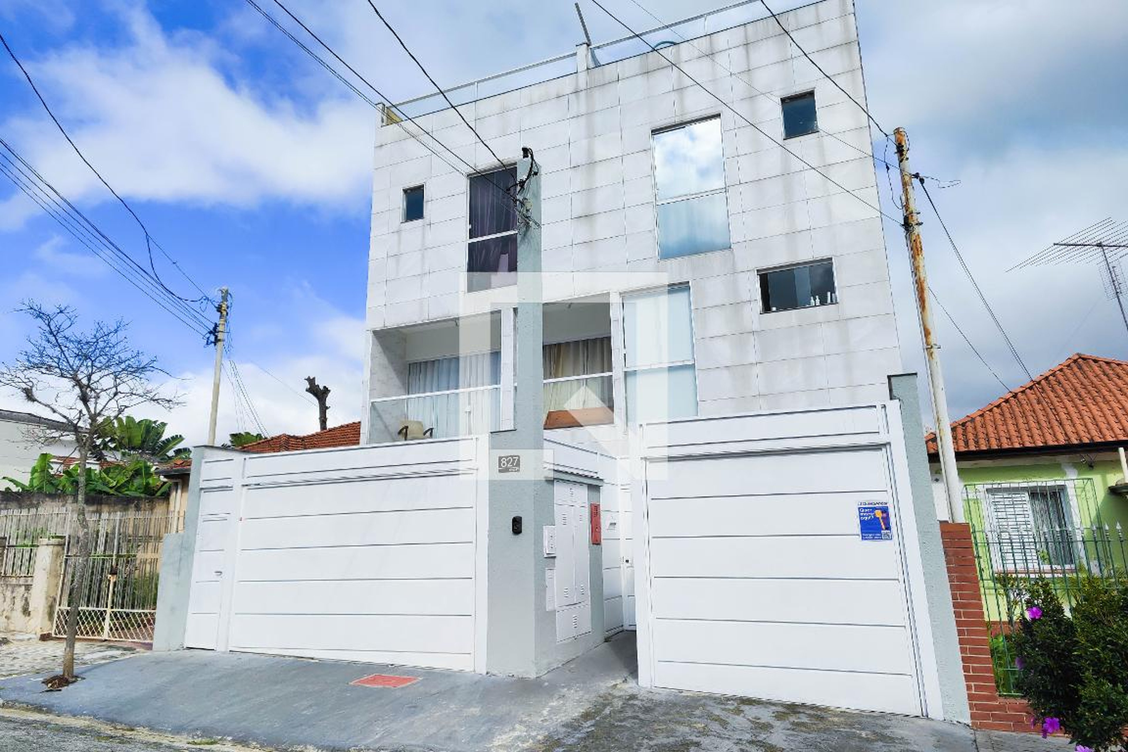 Fachada Condomínio em Rua Jequitinhonha, 827