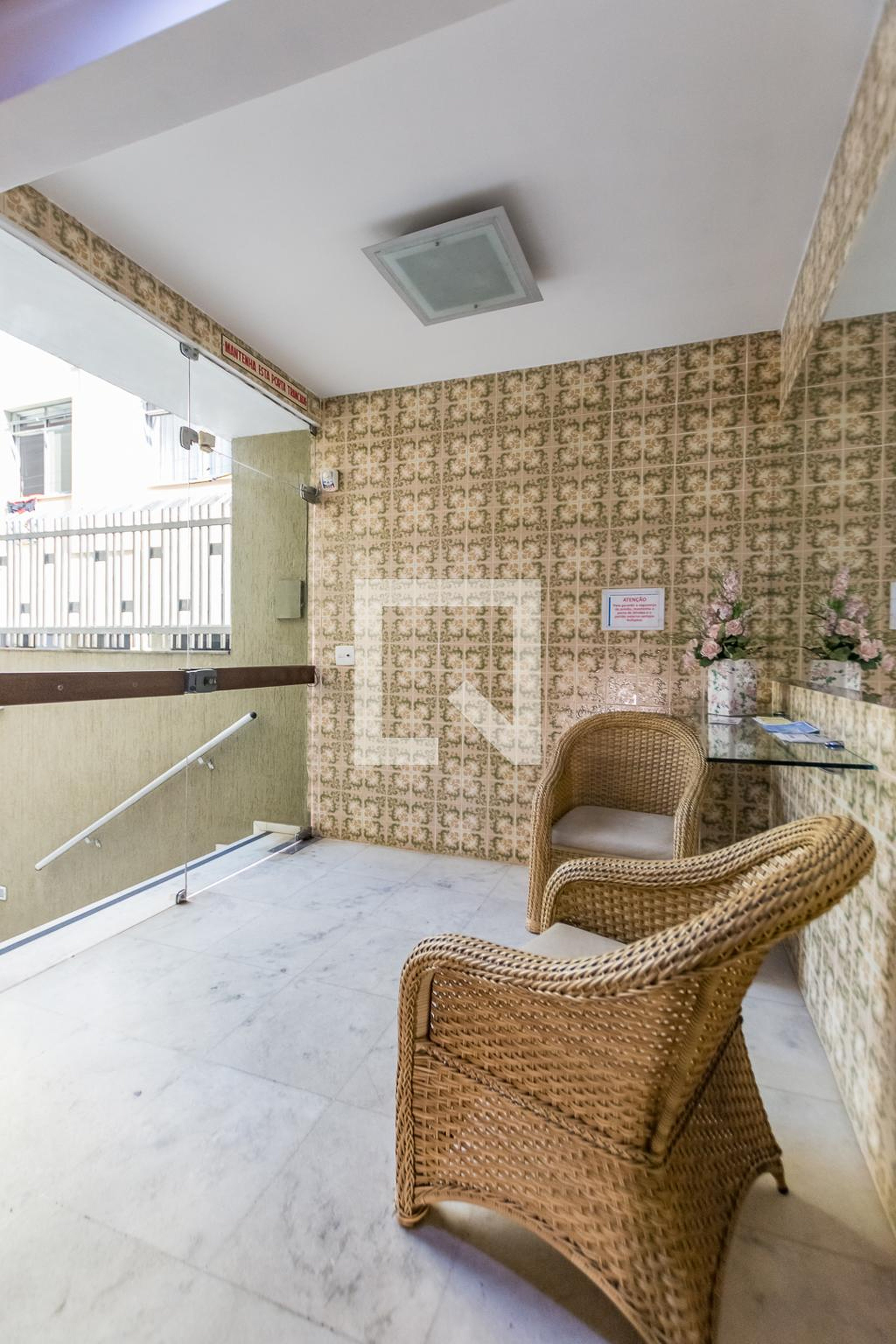 Hall de entrada Condomínio em Rua Martim Francisco, 506